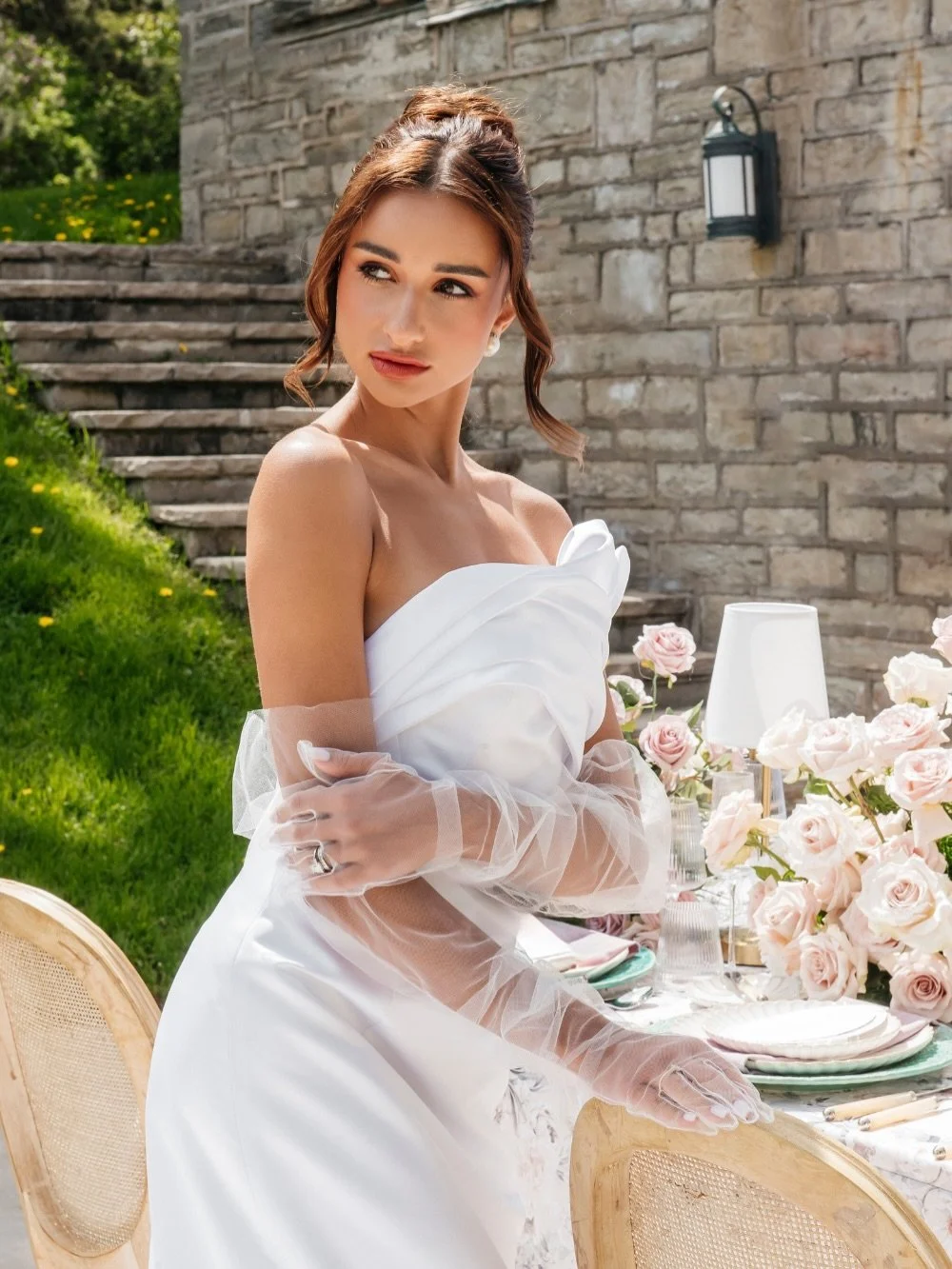 Nothing you see is accidental.

Every candle. Every bloom. Every place card positioned exactly where it belongs.

Most people walk into a room and simply feel something without knowing why. That feeling is not coincidence. It comes from hundreds of q