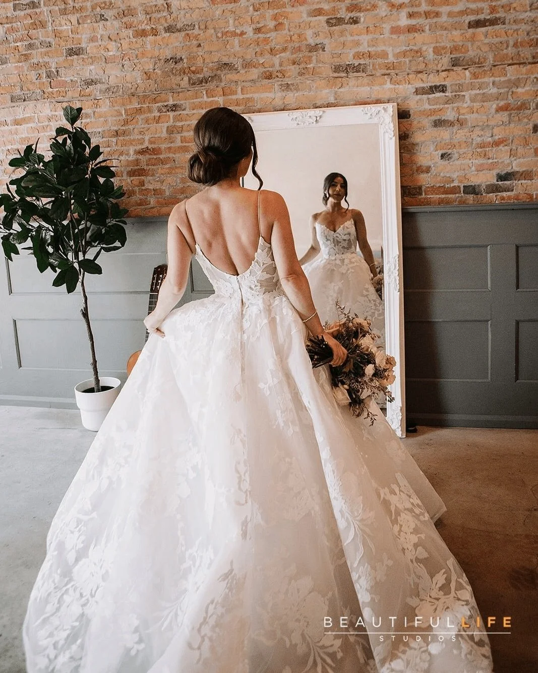 Sasha and Brent came to us before they even had a wedding to plan.

We were there for the proposal first. Being trusted with a moment so personal stays with you.

When they asked us to plan their wedding too, we knew this one would be meaningful.

Th