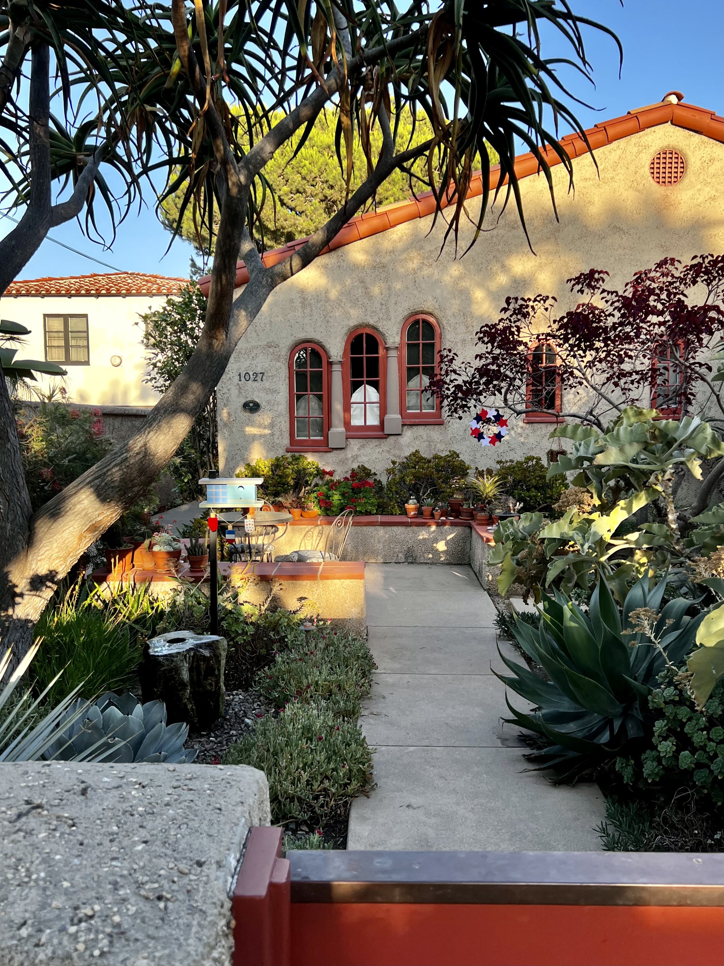 Front garden courtyard