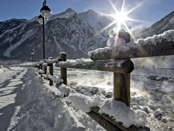 Live In The Light Of God’s Love