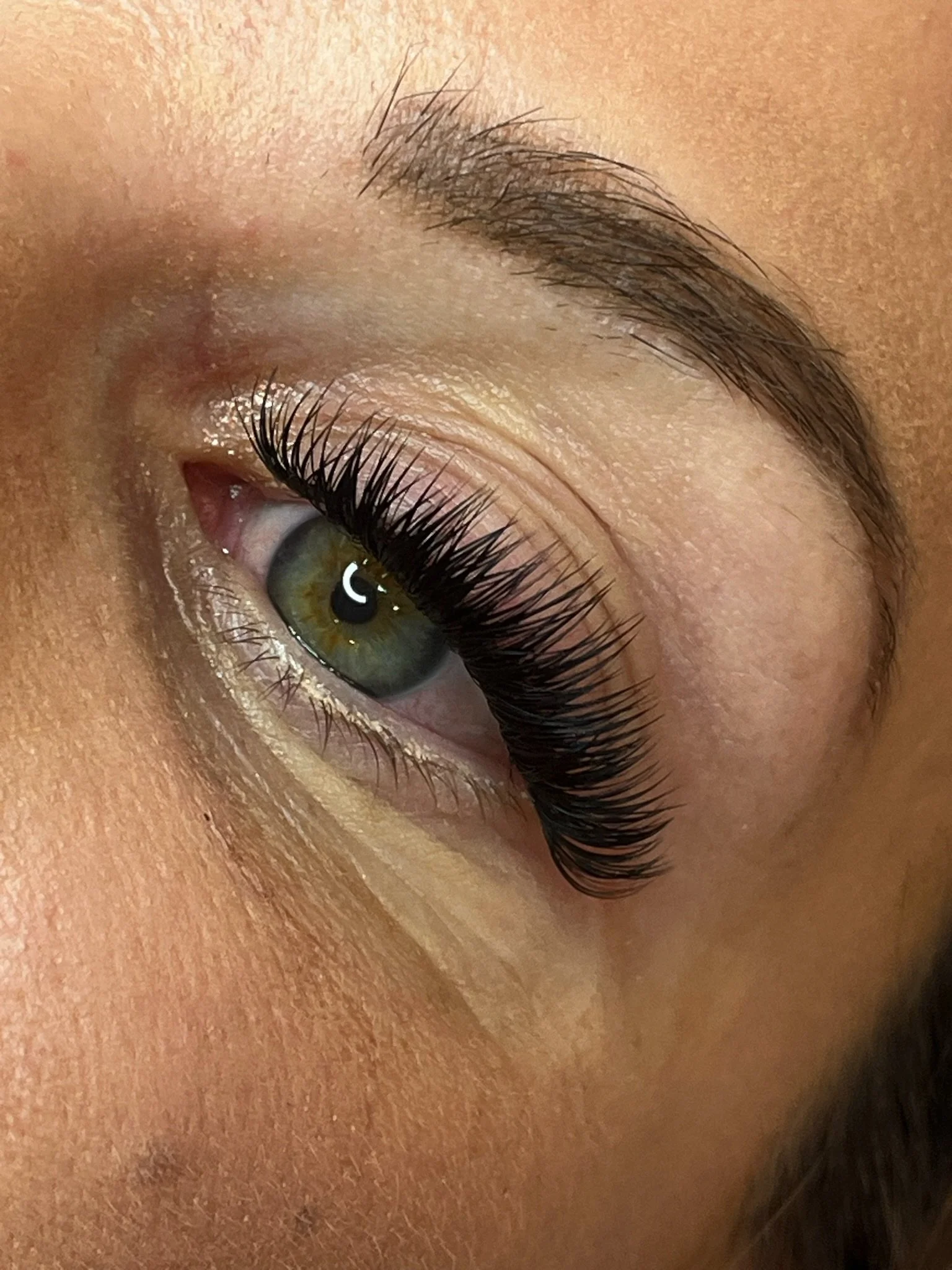 Can You Put Mascara on Lash Extensions? Expert Tips for Lash Lovers