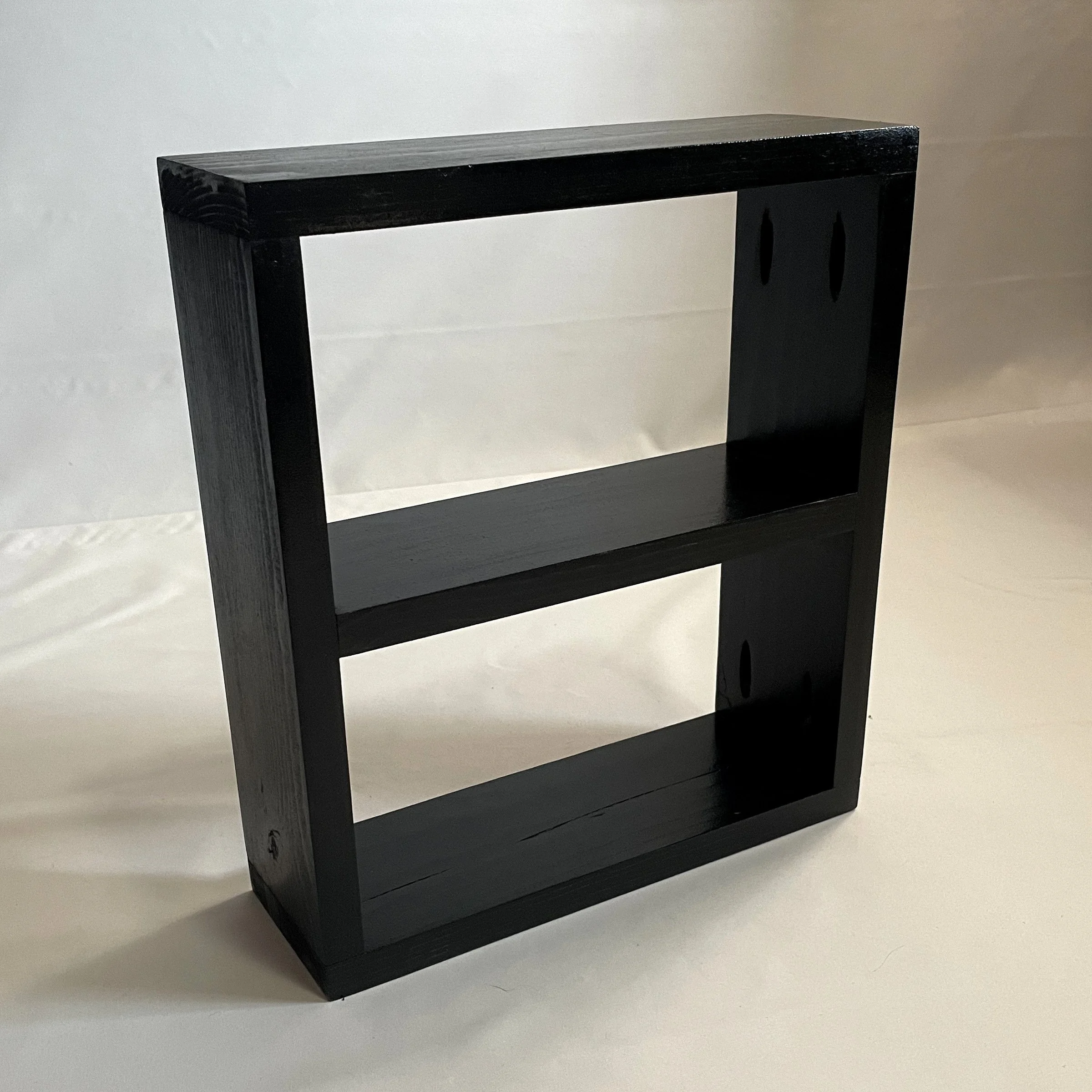 RecShelfTrueBlack01.jpeg