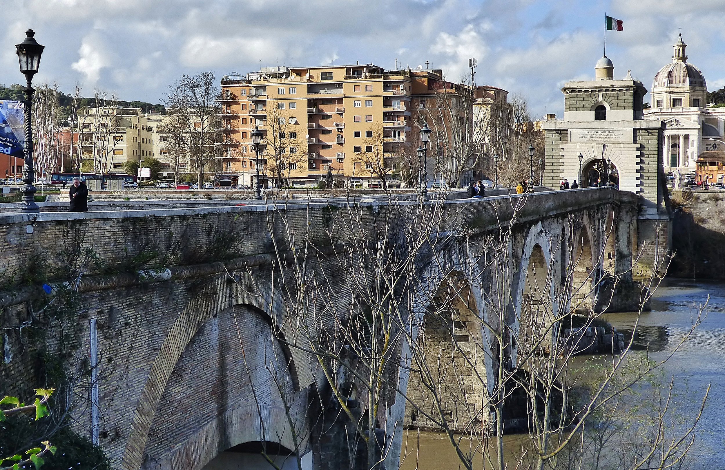 The Battle at Rome’s Milvian Bridge in 312 AD changed the entire western world 
BRIDGING TIME