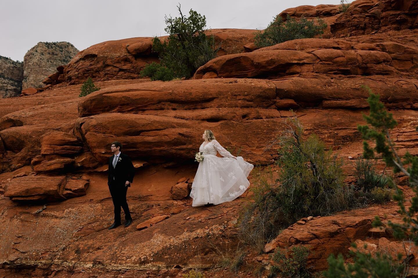 Exploration of mind body and spirit.  #askmore #feelblessed #appreciatinglife #loveiskind #sedonaelopement #sedonaweddingphotographer #exploresedona #adventureelopements #sedonahikes #grandcanyonweddingphotographer #utahweddingphotographer @flash__a_