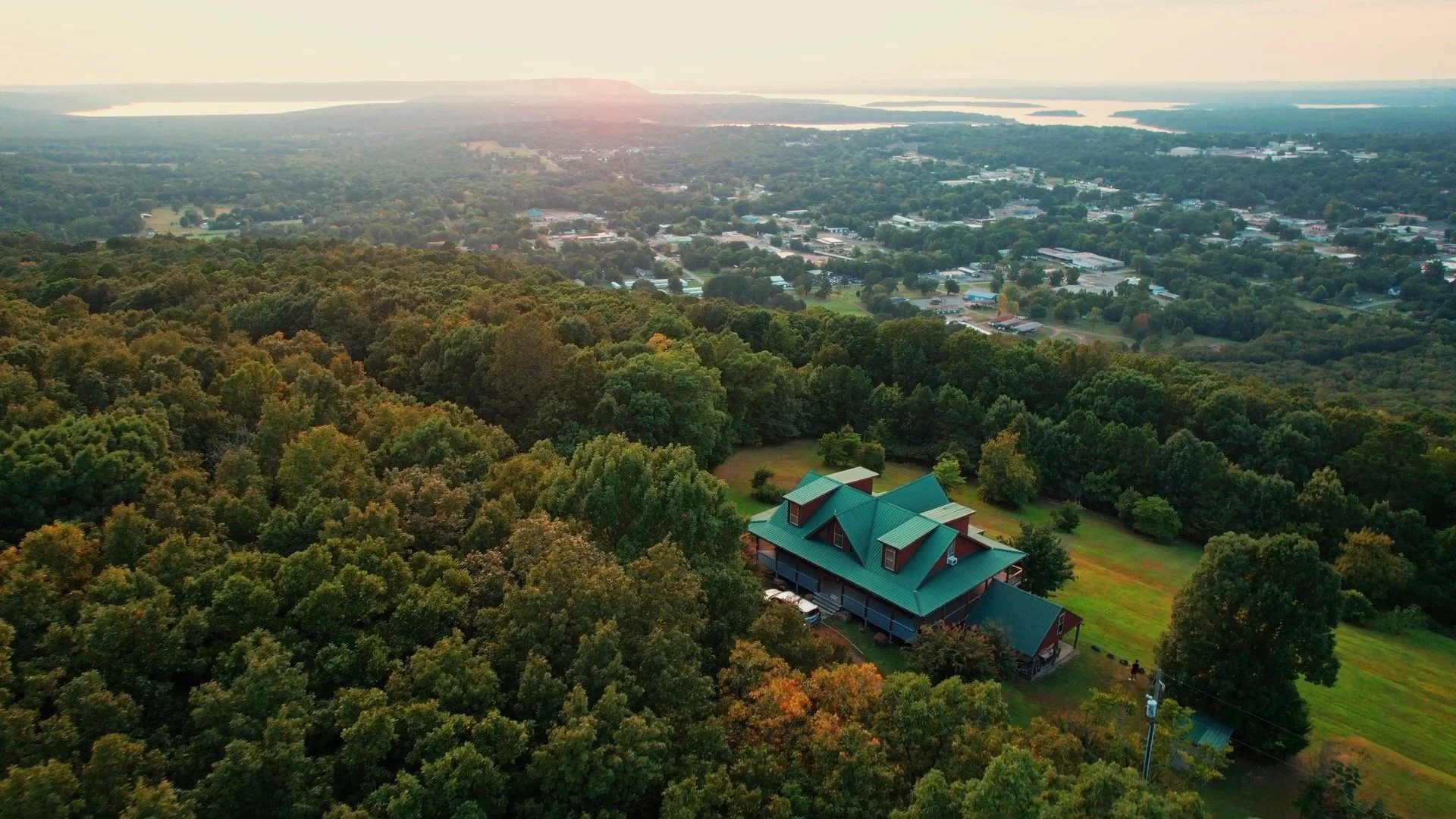 Mountain Crest Cabin Drone 30s.jpg