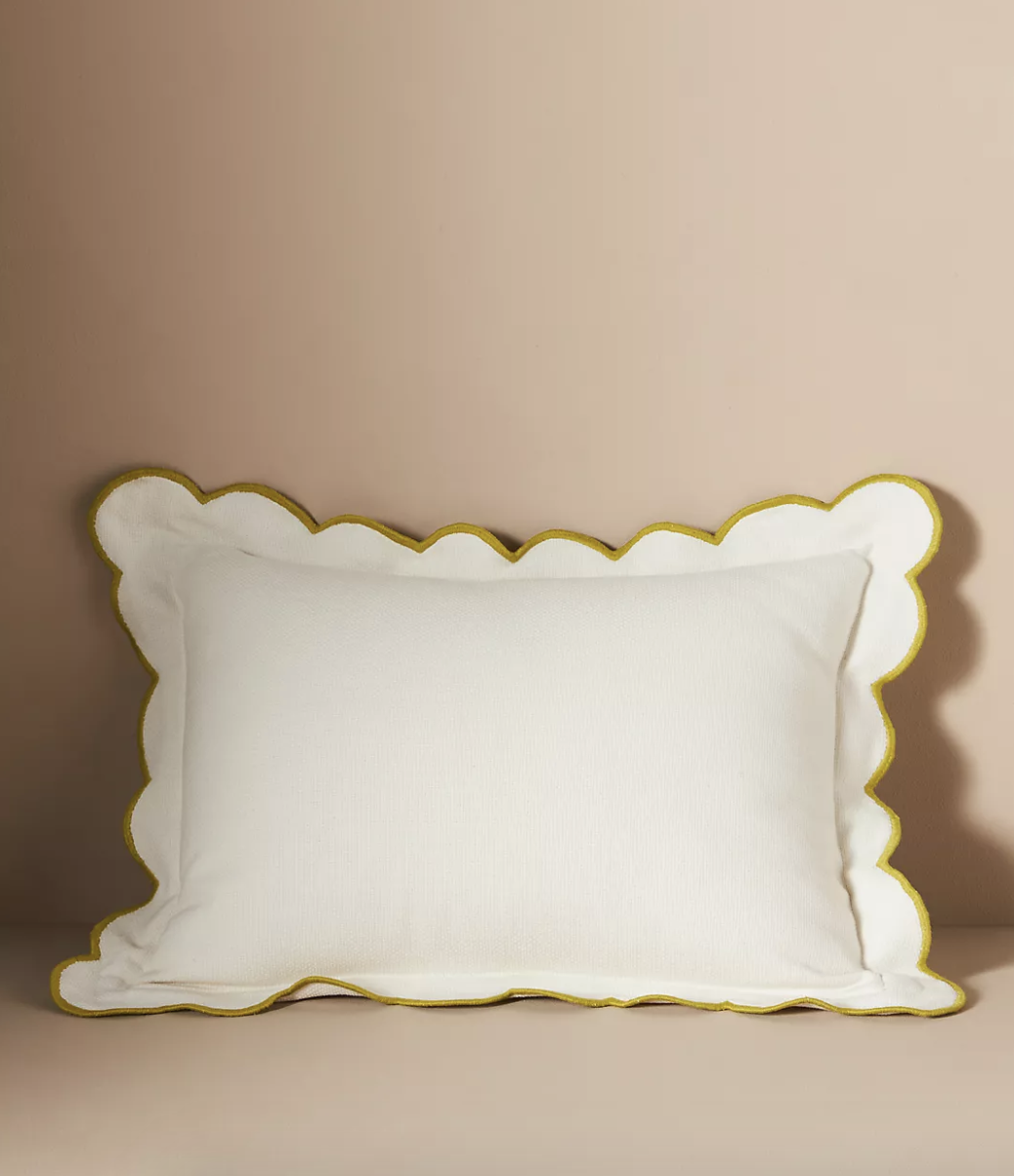 SCALLOP CUSHION
