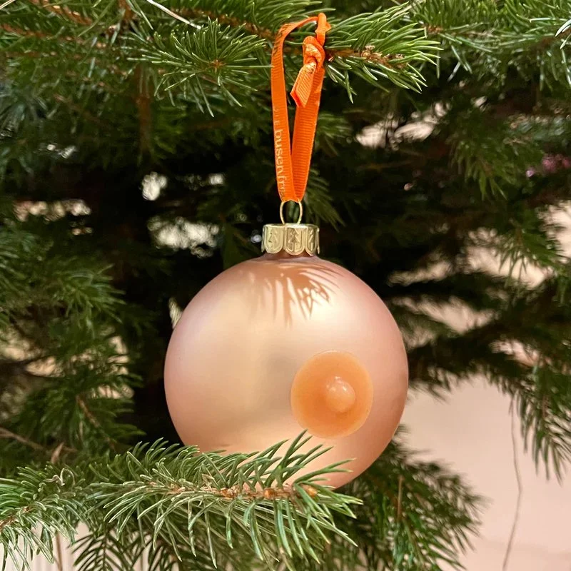 Weihnachtskugel_Holy_Nipple_1.jpg