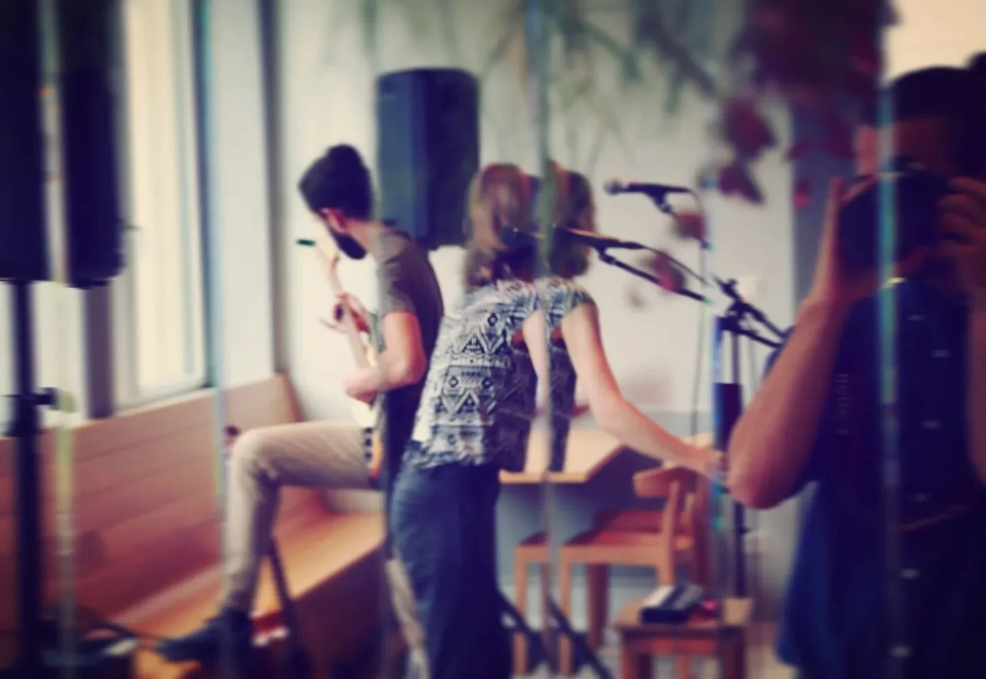 Memoria 

#sinergiachur #livemusic #duo #acousticduo #hazelblue #haselbluemusic #indiefolk #originalsong #autumncolors #folk #indie #bodhran #guitar #acousticguitar #cajon #fun #happypensioner #music #patternlook #passion