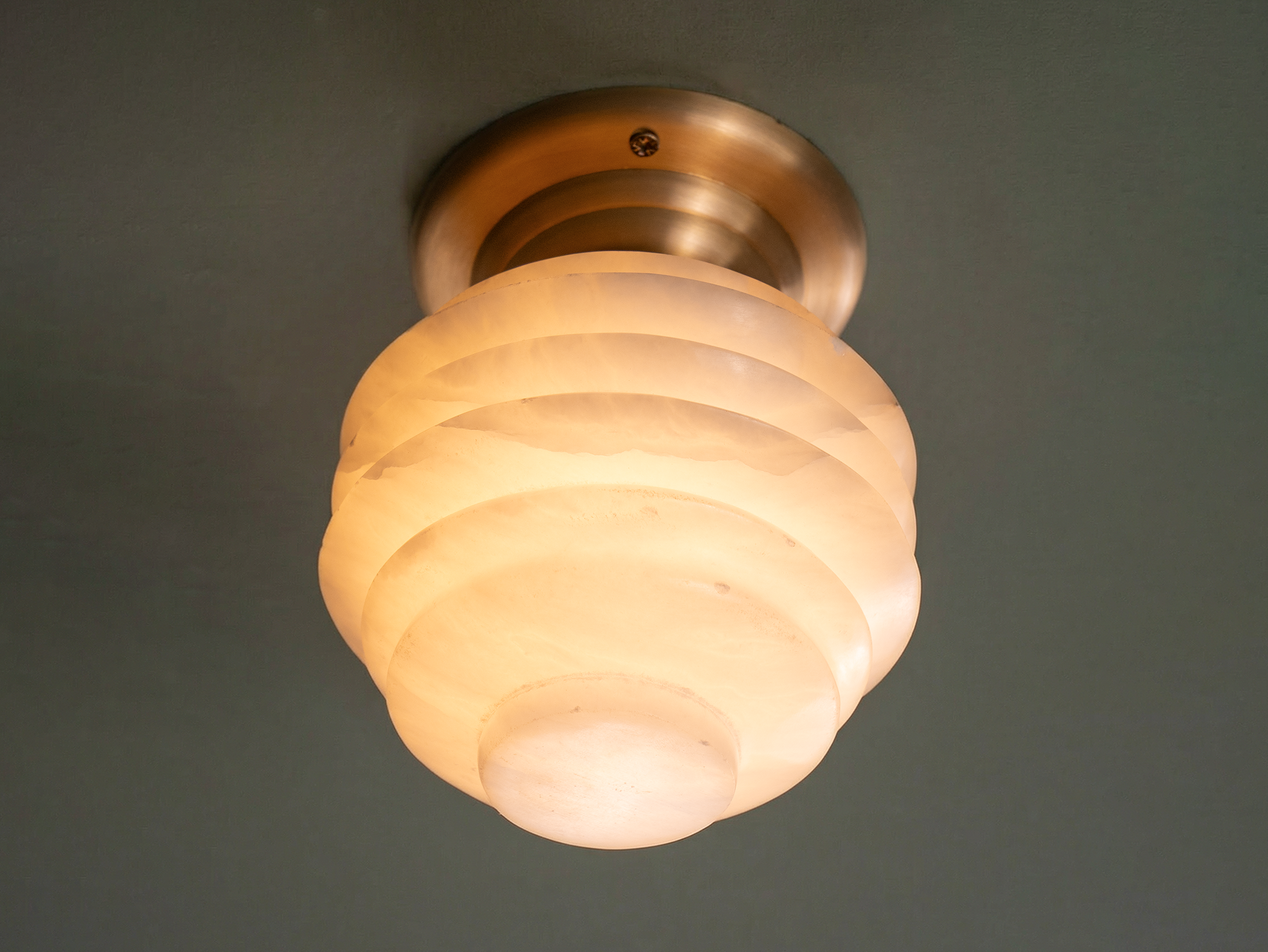 Amaro ceiling light angle.png