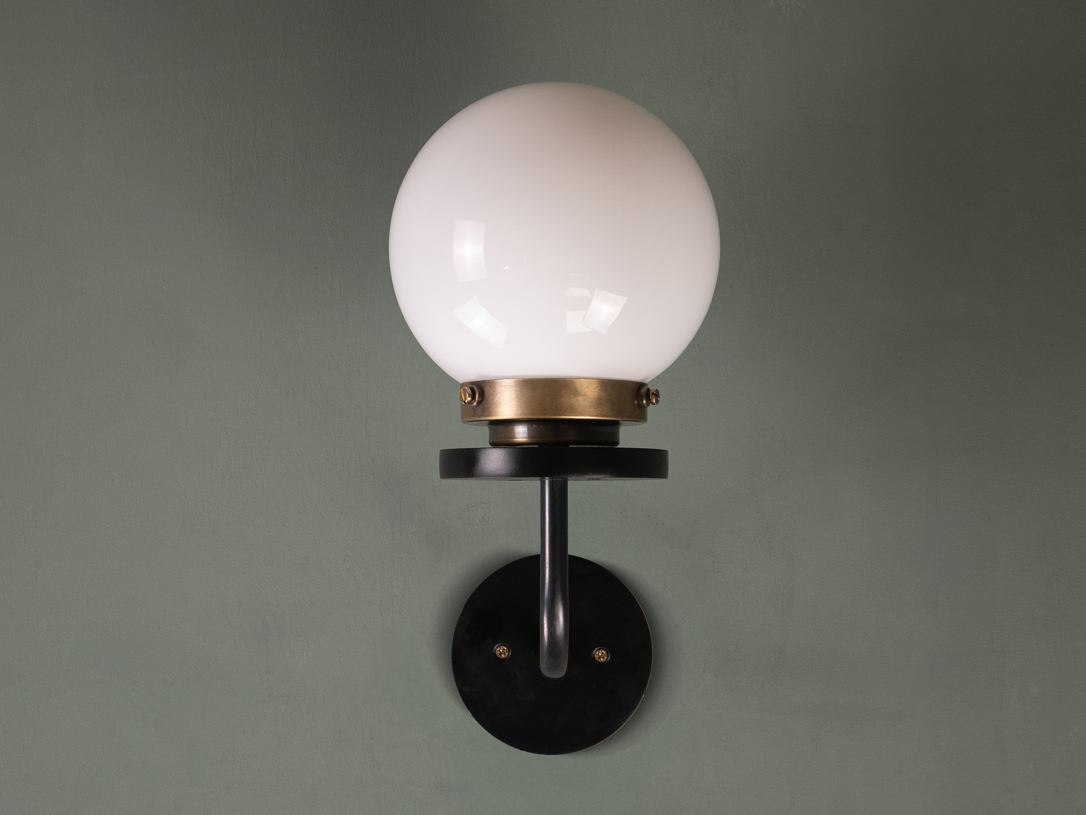 shaw wall light up off.png