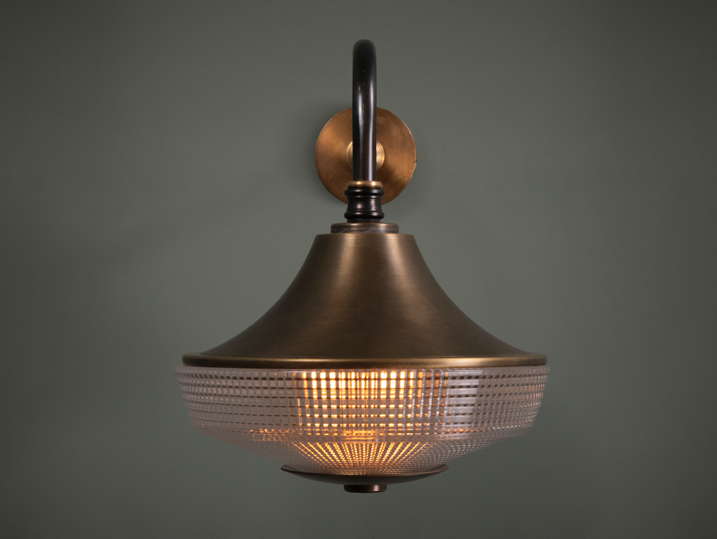 canterbury wall light on.png