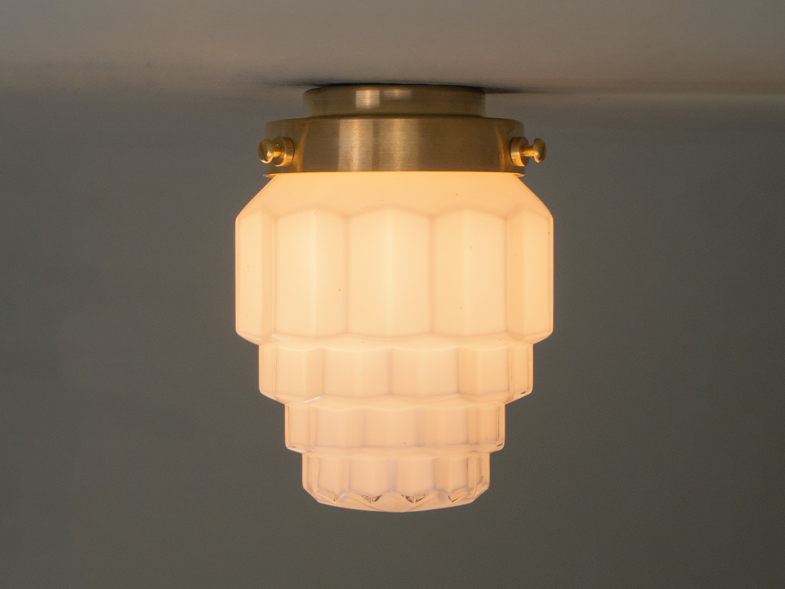 pembury ceiling light side.png