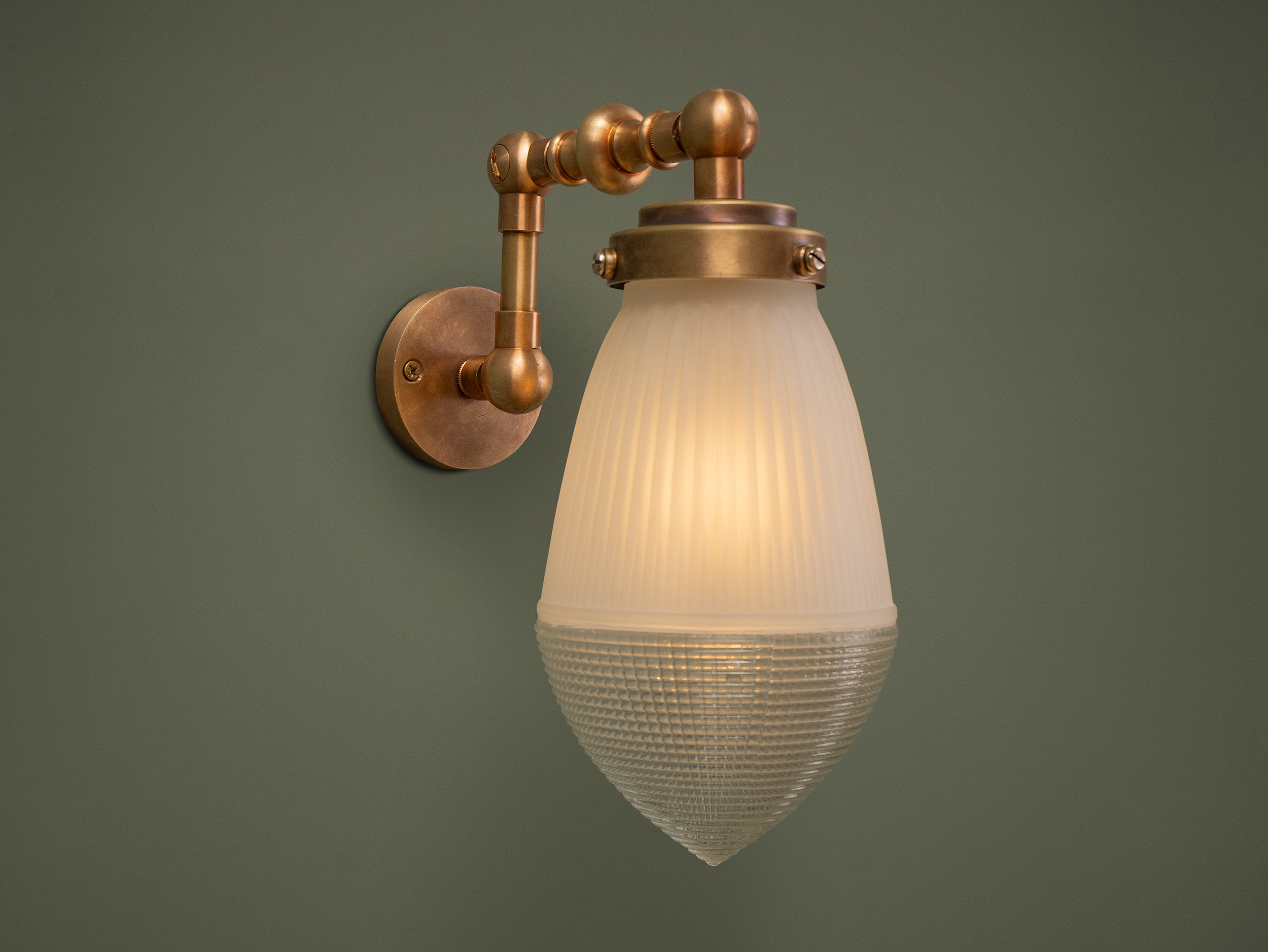 rourke wall light angle.png
