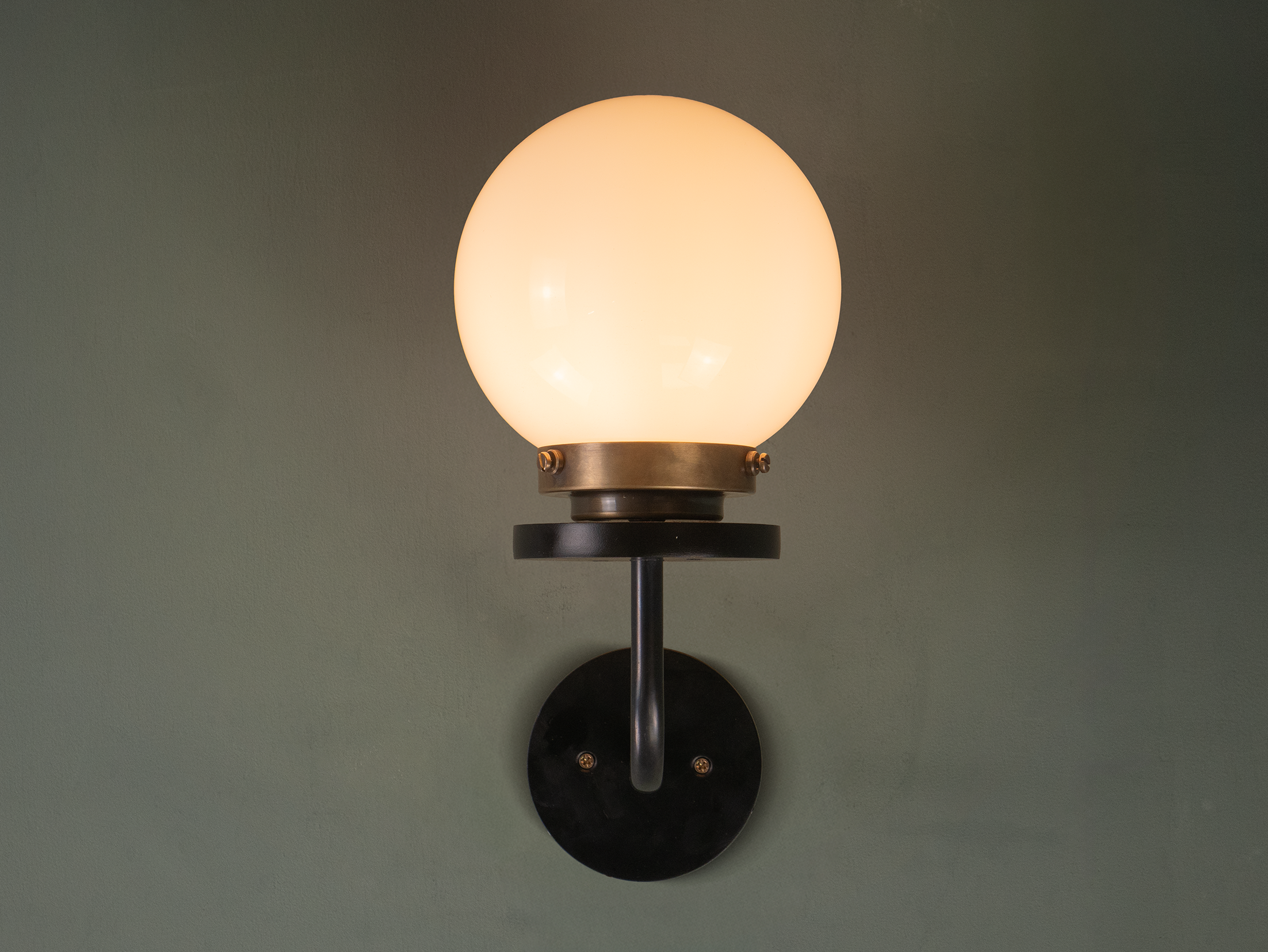 shaw wall light up on.png