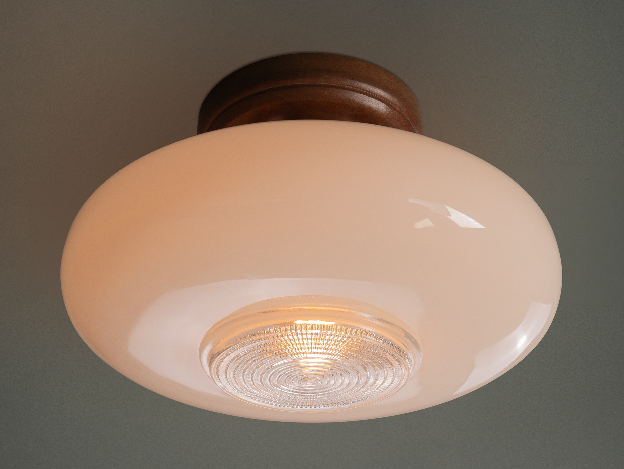 clyde ceiling light angle.png