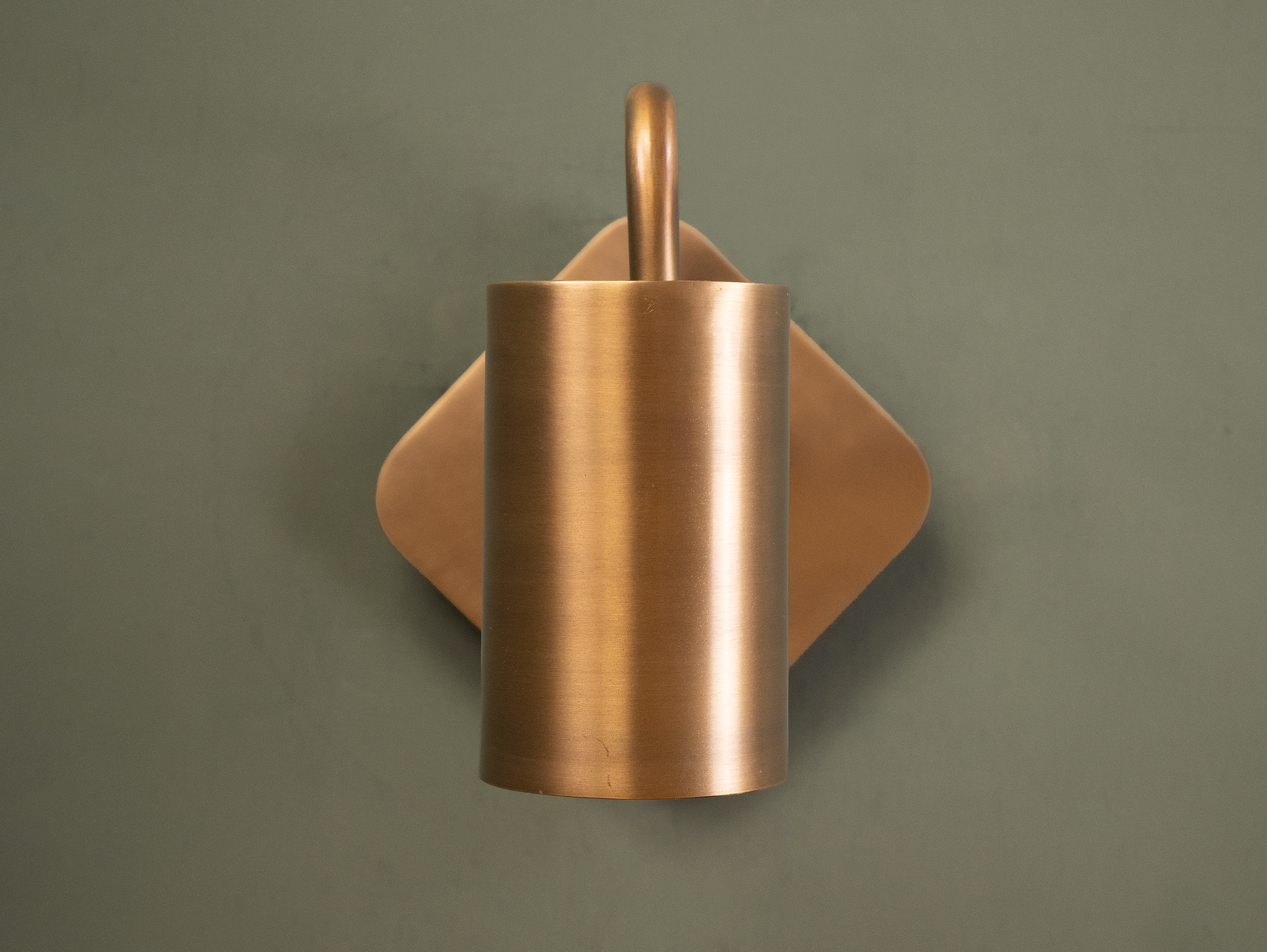 fernley wall light on 1.png