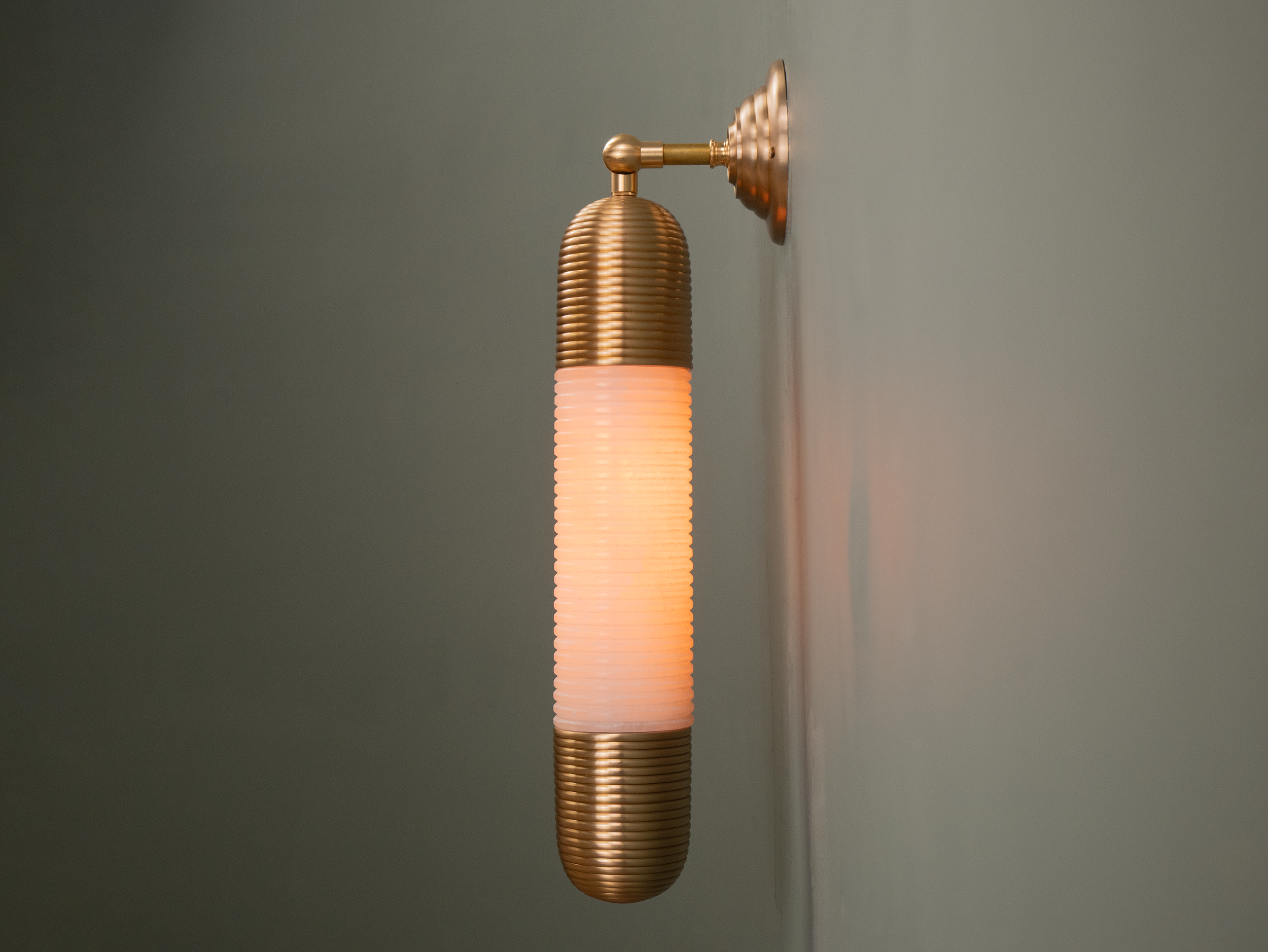 ashford wall light side.png