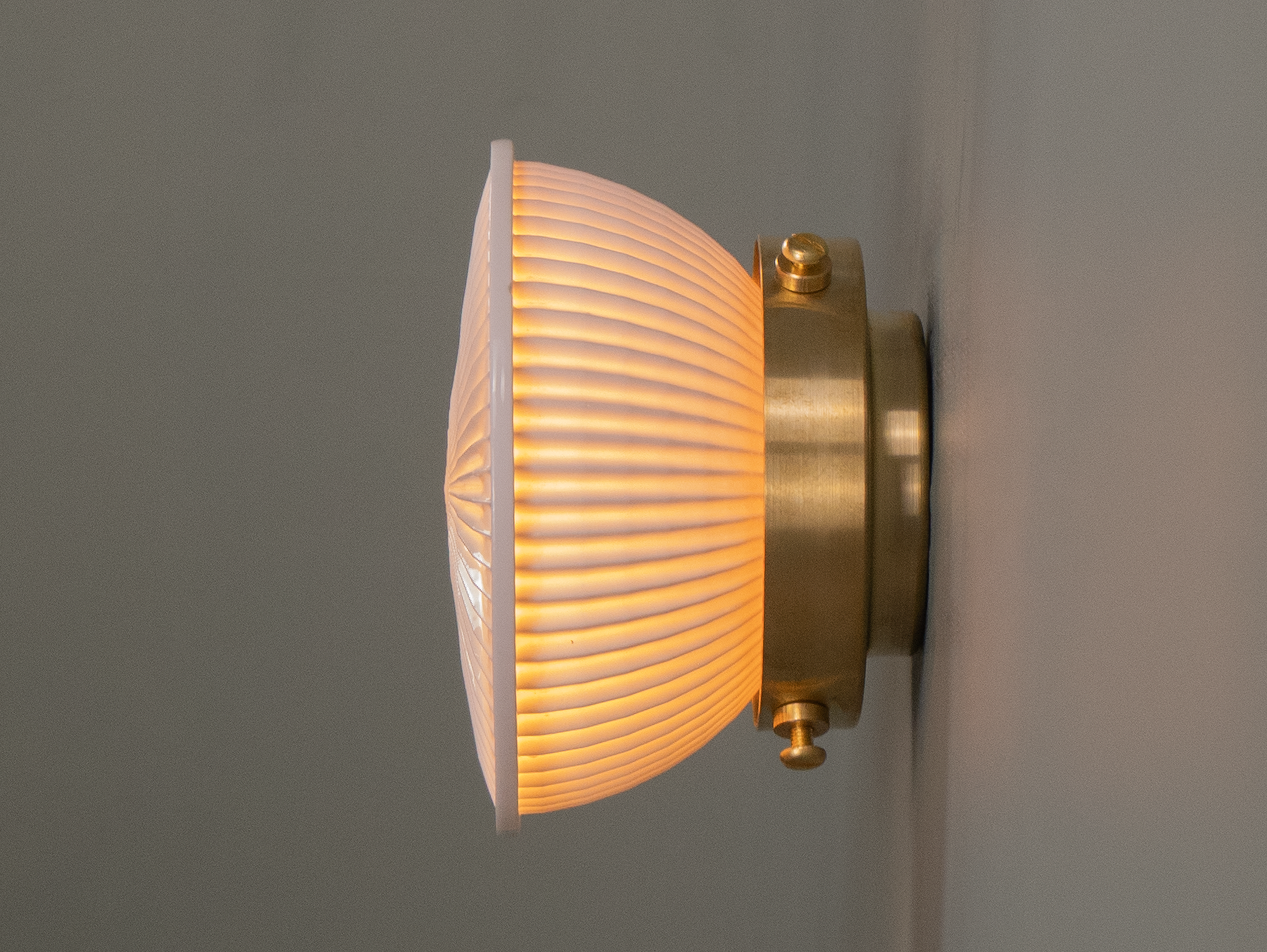 clayburn wall light side.png