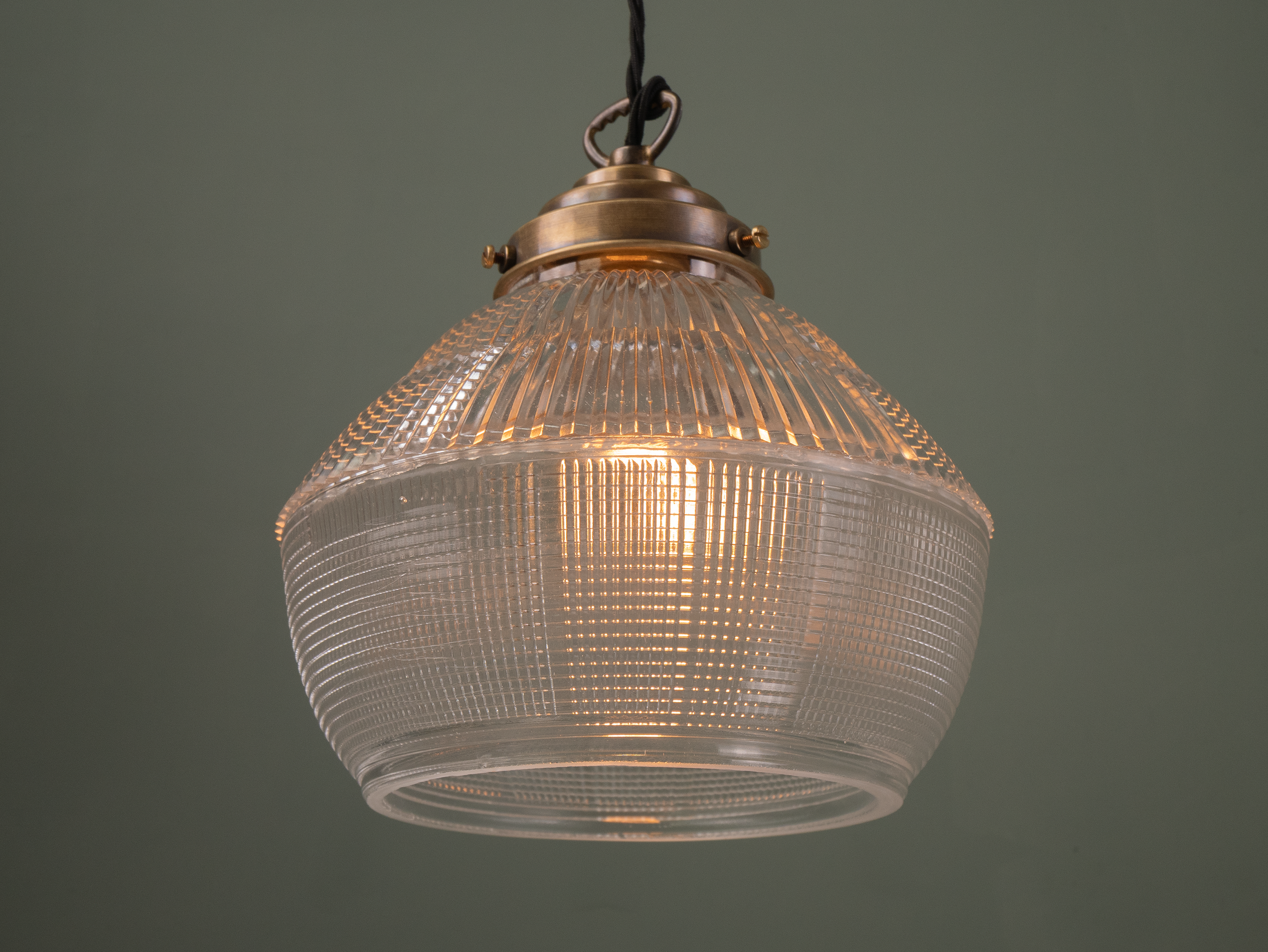 Cambridge pendant up.png