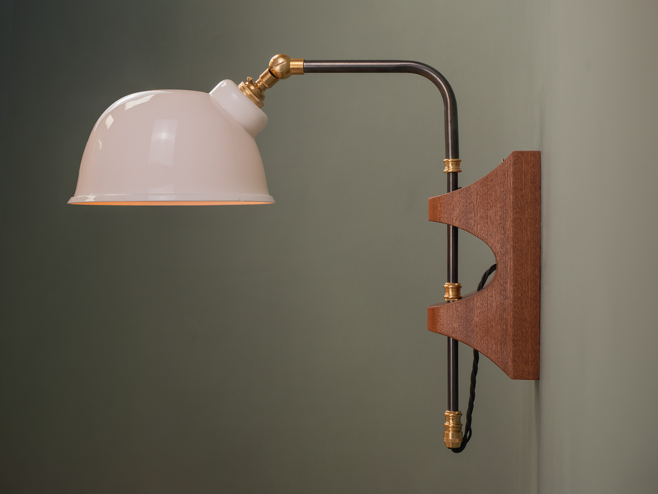 Fairidge wall light side.png