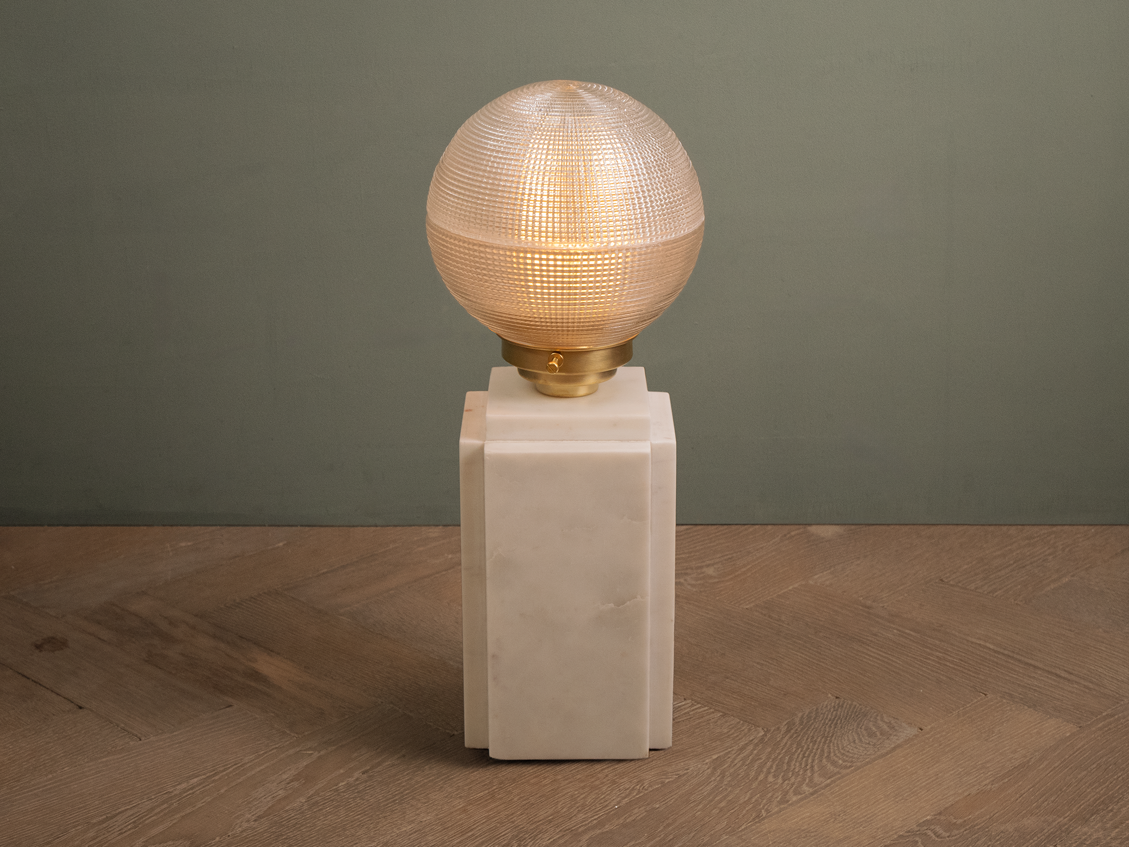 Chewton bar lamp white carrara on.png