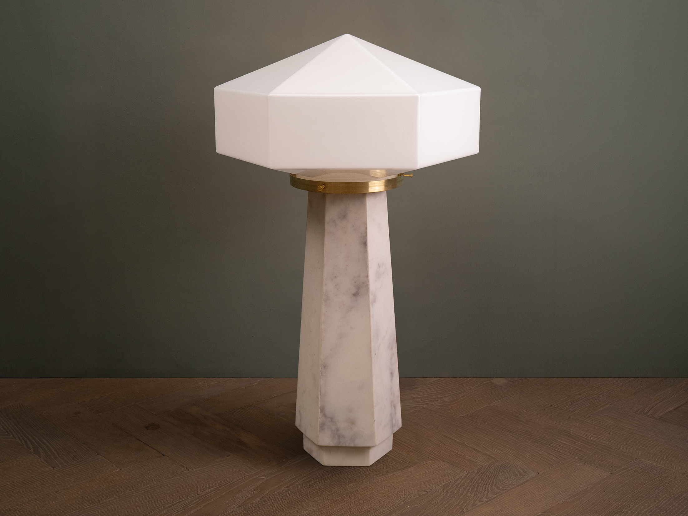 Seamore bar lamp white carrara off.png