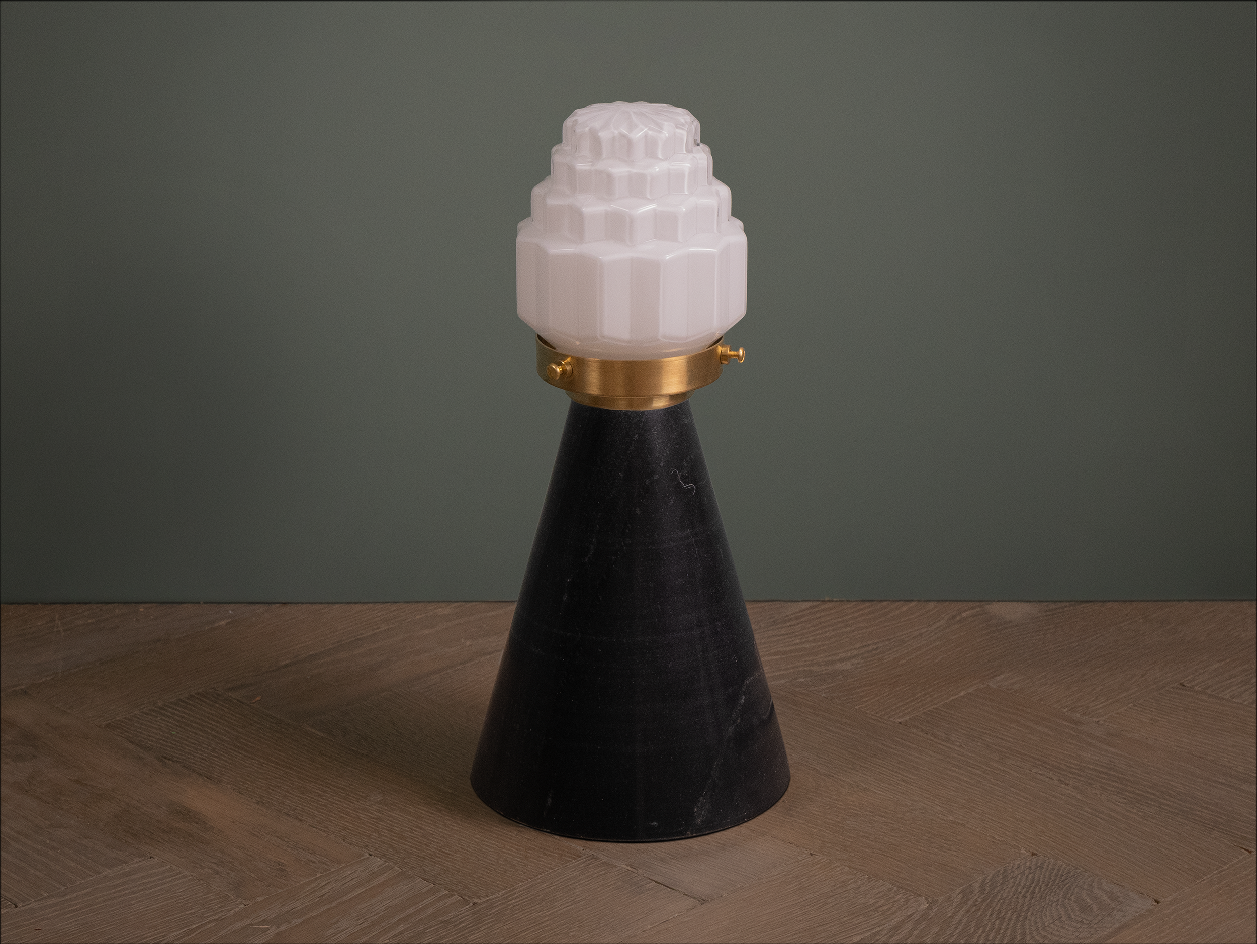 chambrey bar lamp black carrara off.png