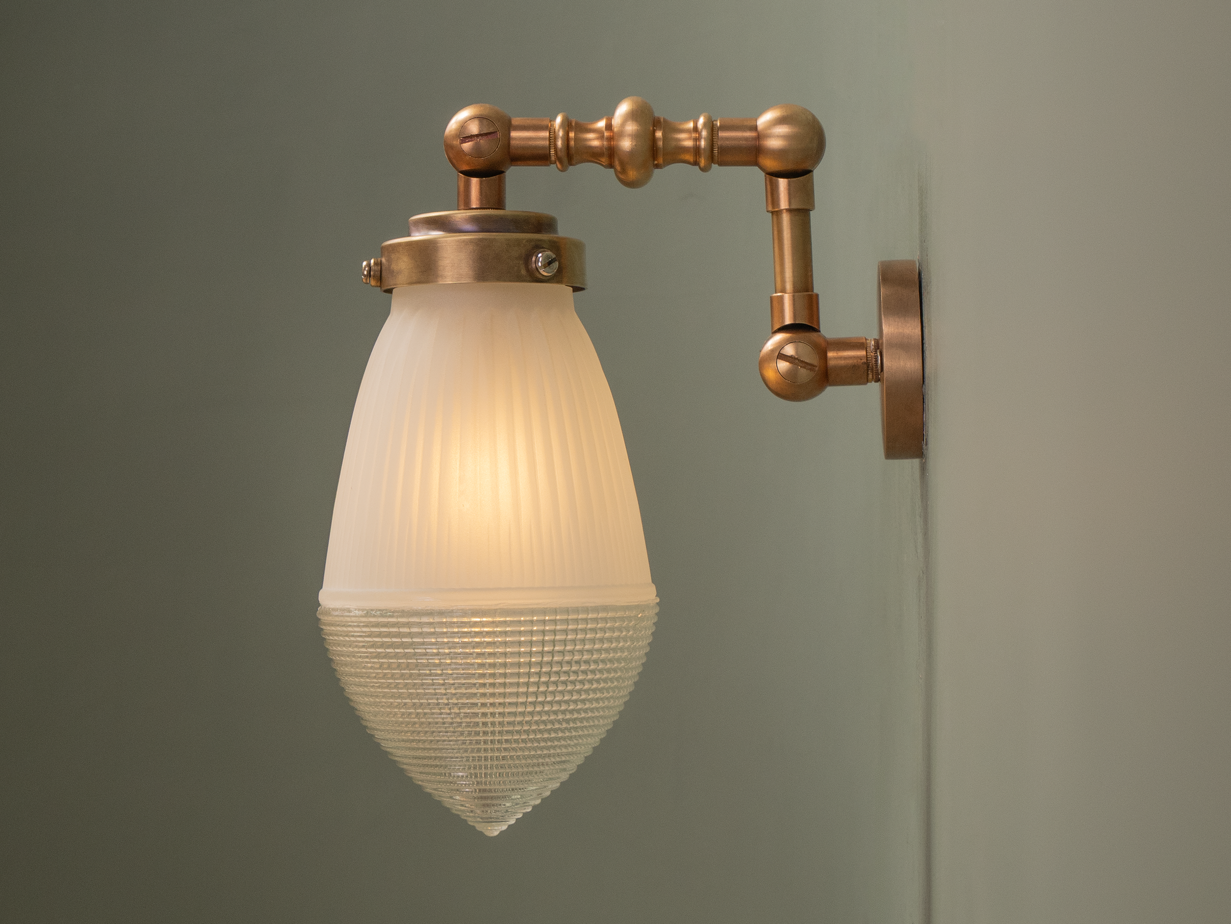 rourke wall light side.png