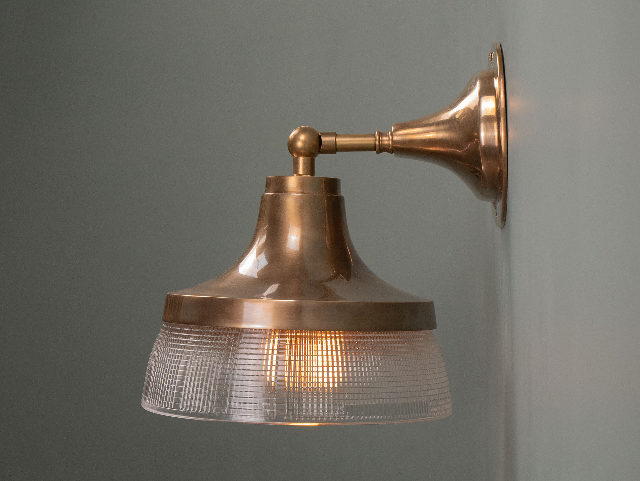 Hanby wall light side.png