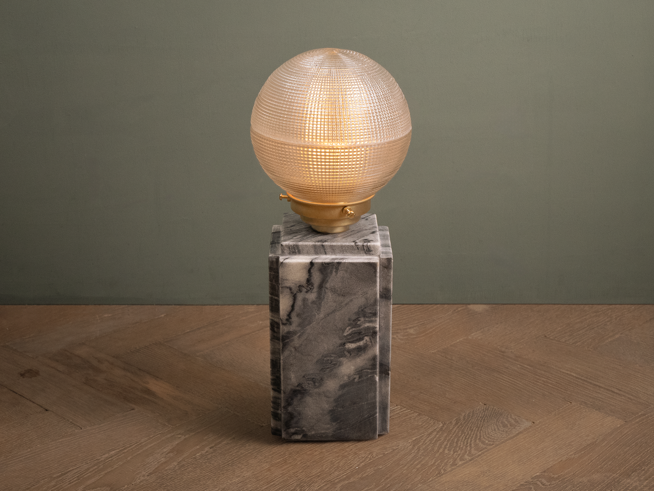 Chewton bar lamp black carrara on.png