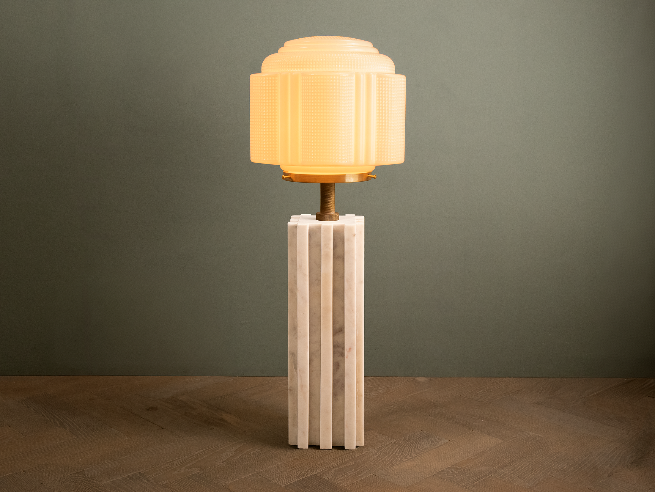 Havelock bar lamp white carrara on.png