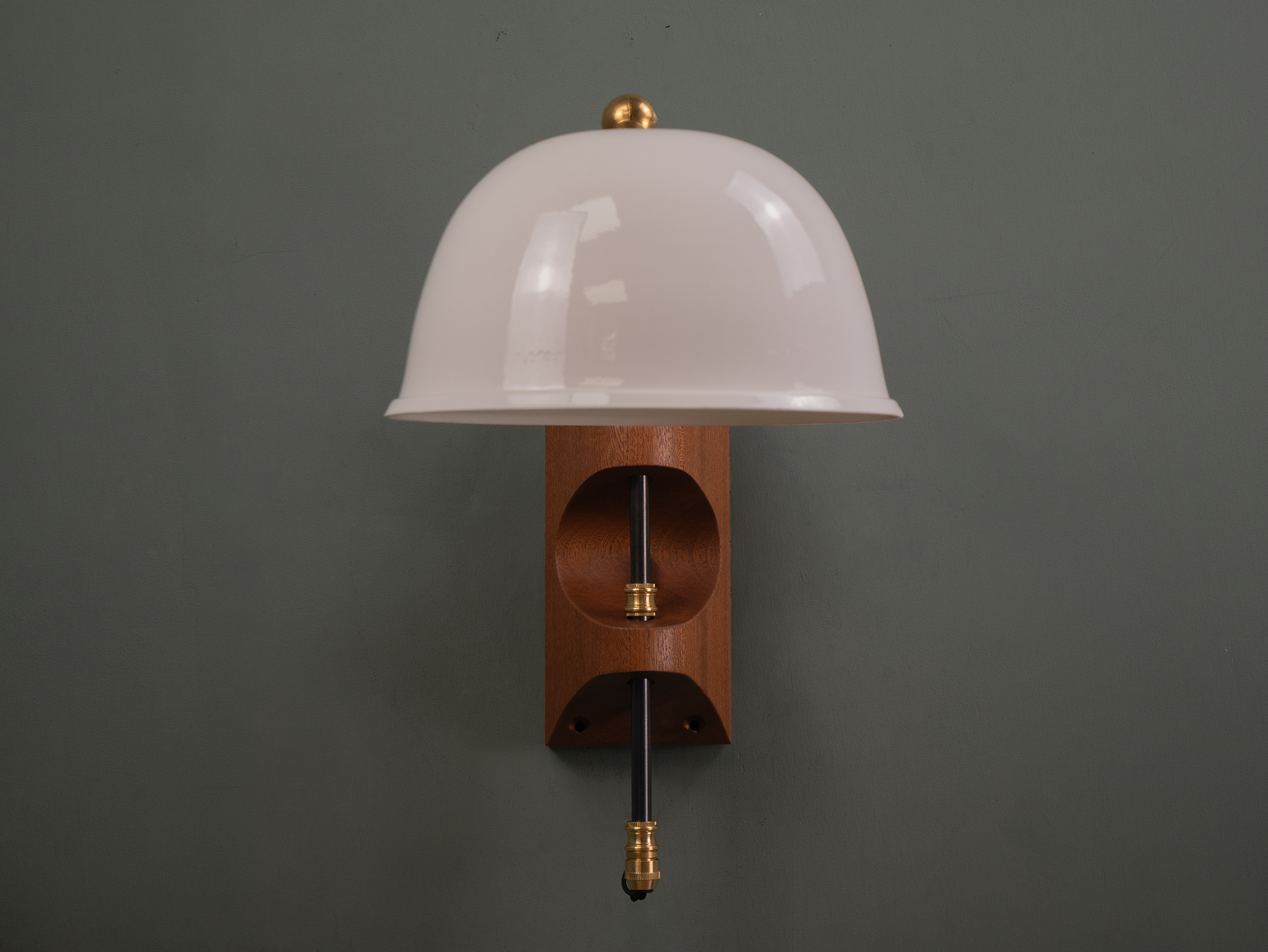 Fairidge wall light off.png