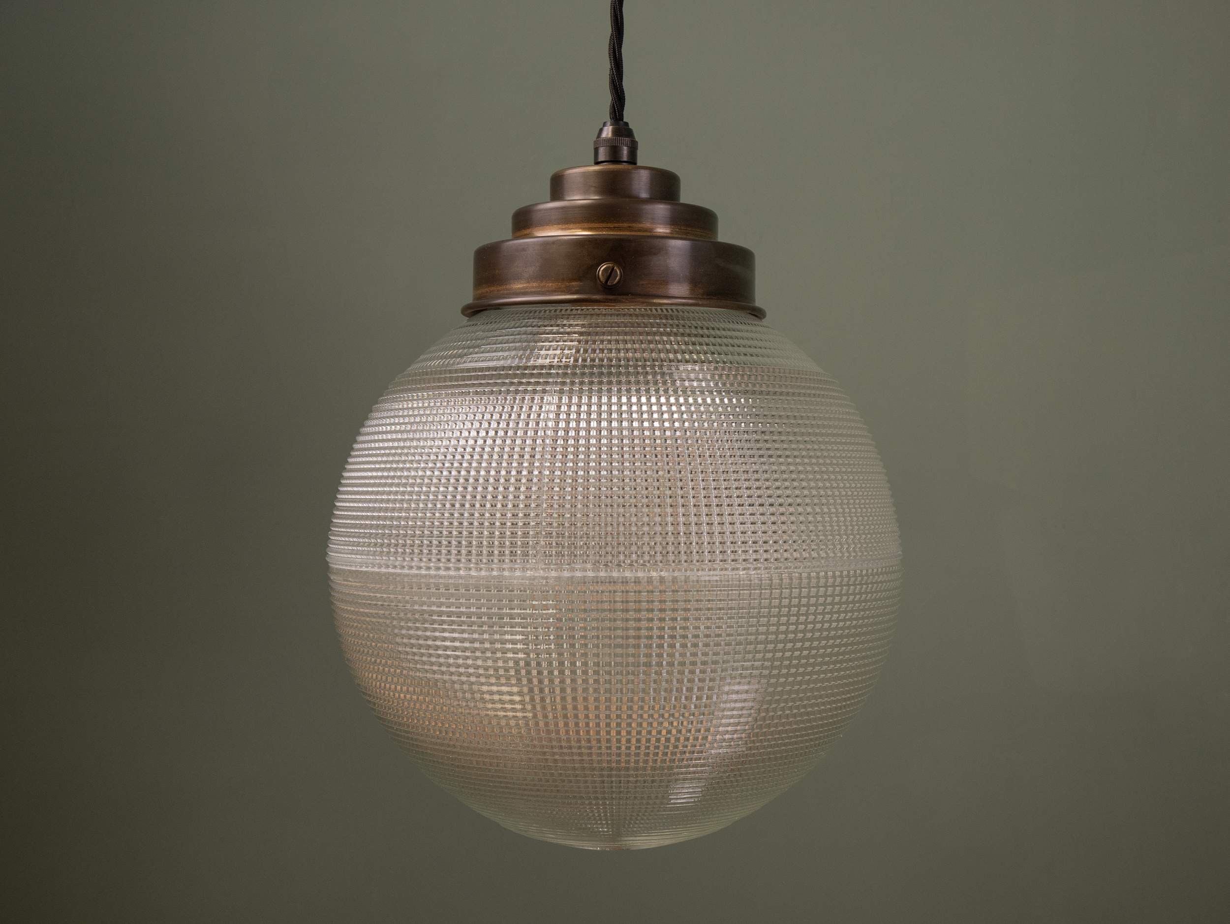 harker pendant bronze large off.png