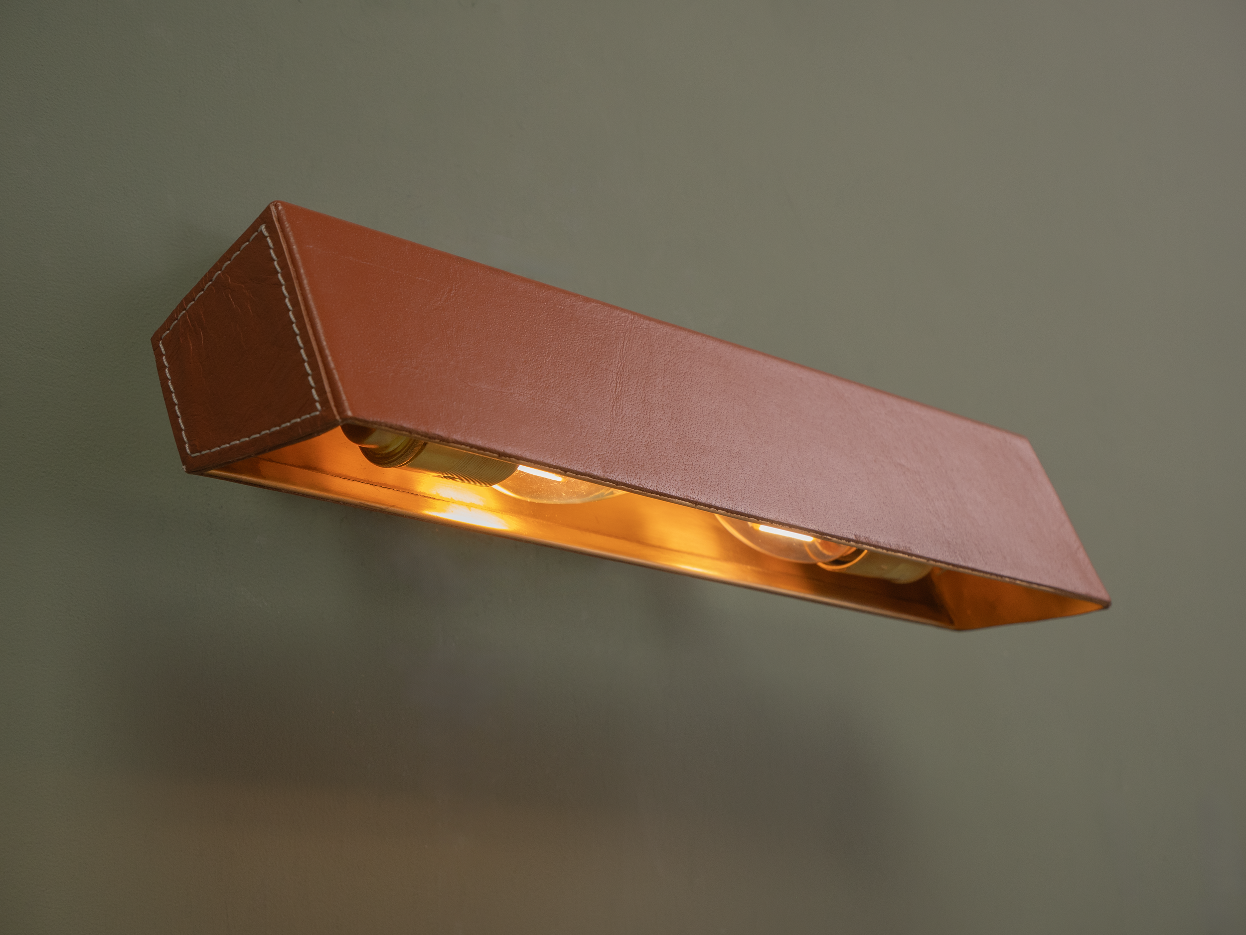 coulter wall light up.png