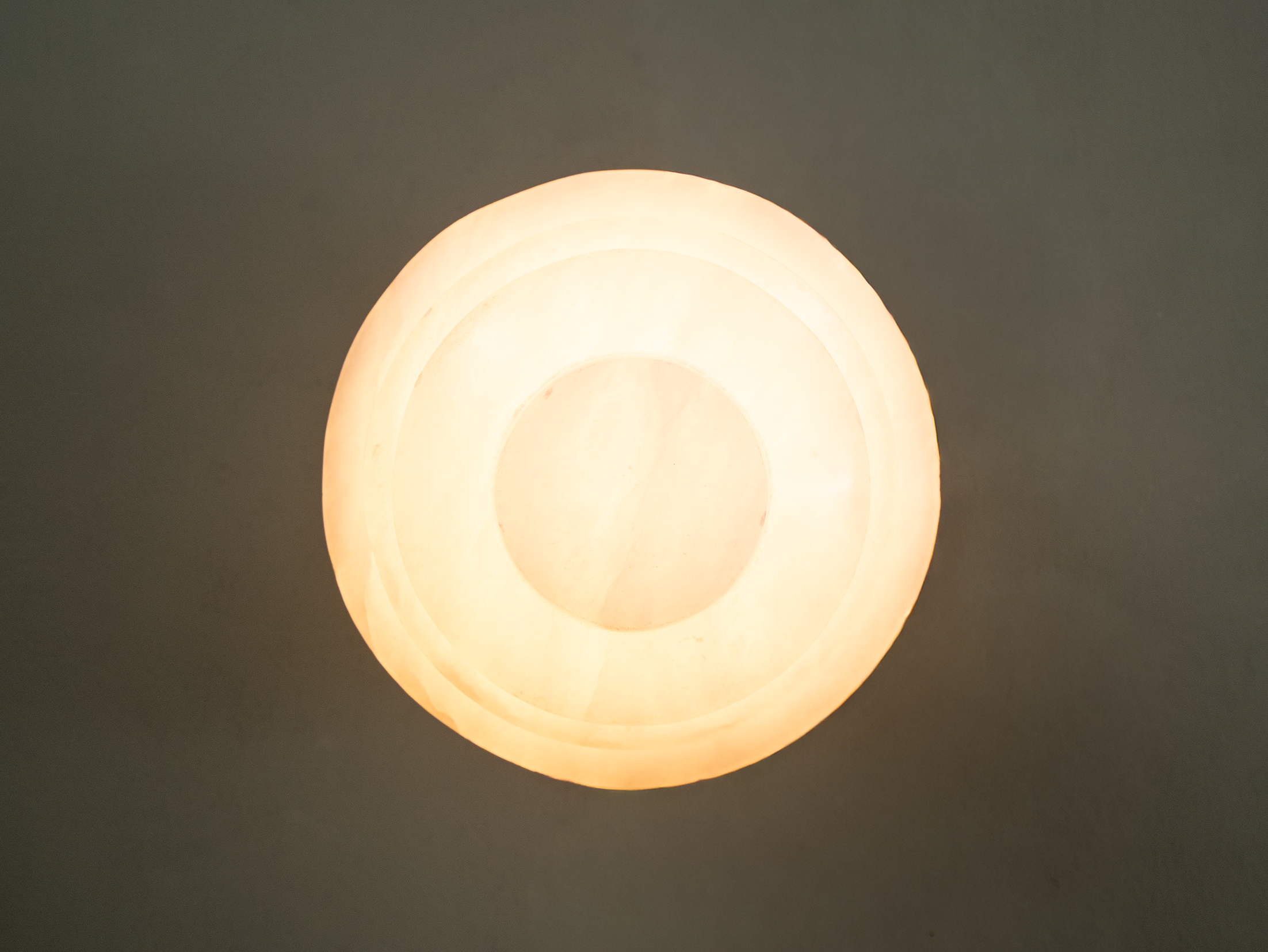 Amaro wall light on.png