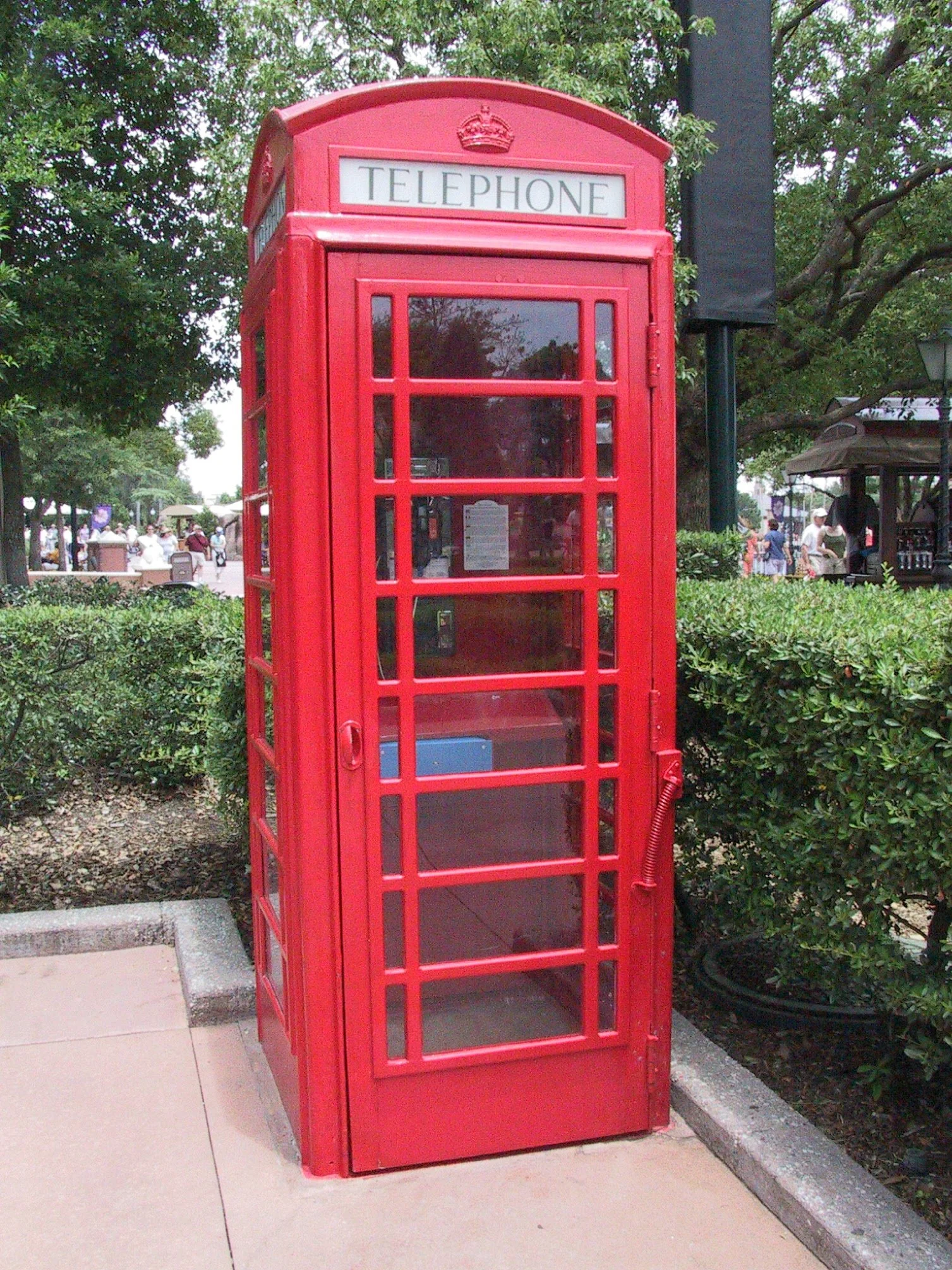 English Phone Booth.jpg