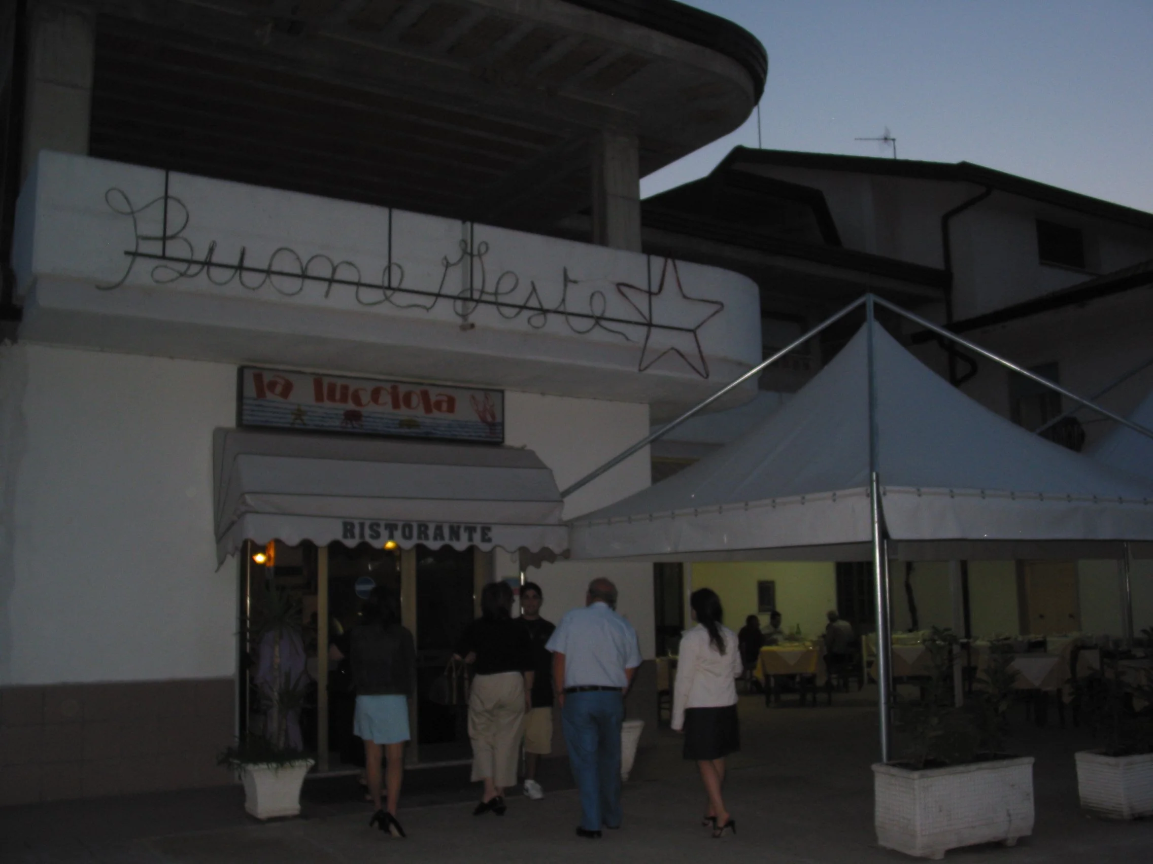 Italy July 2004 (156).jpg