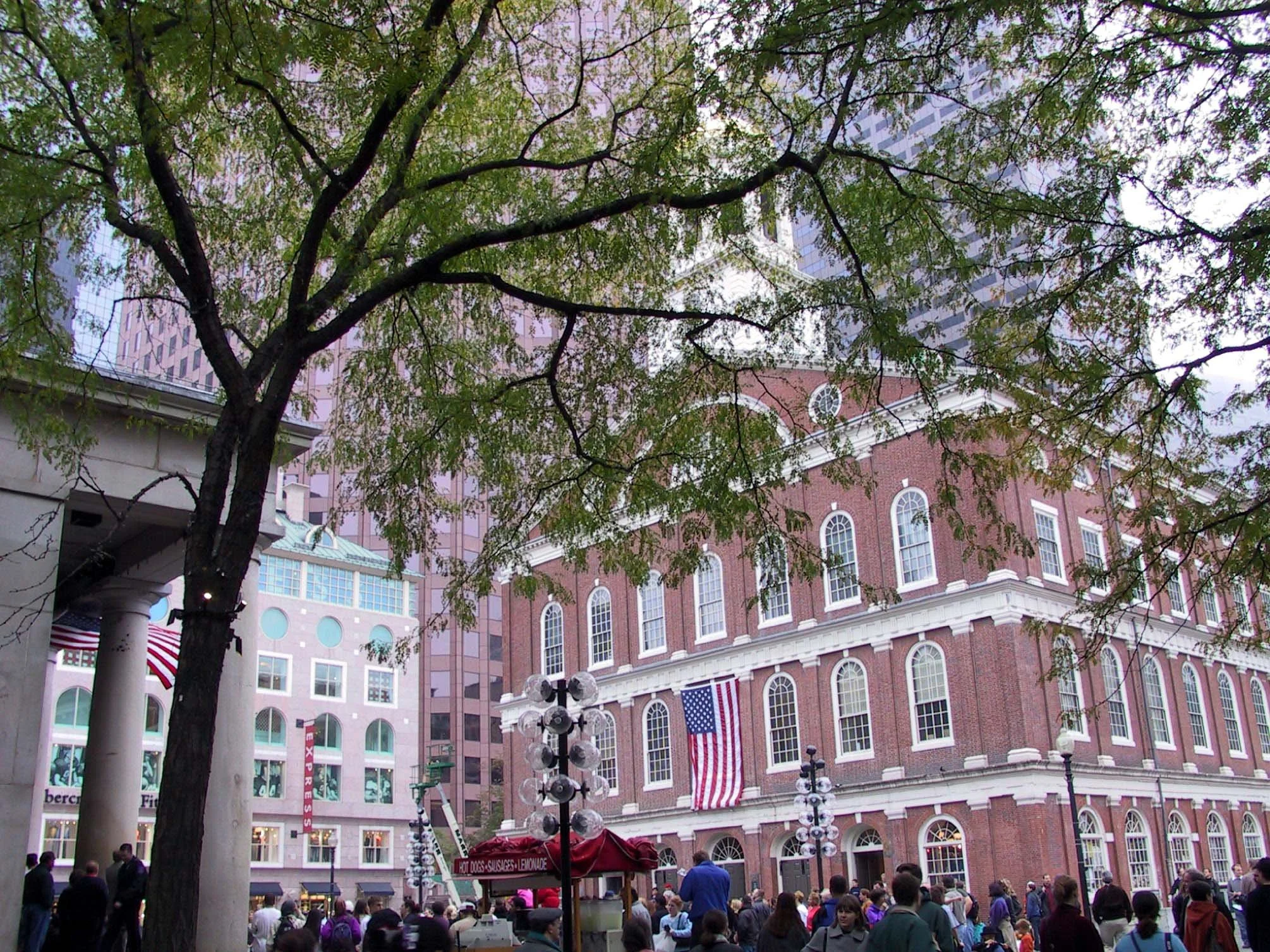 plaza.jpg