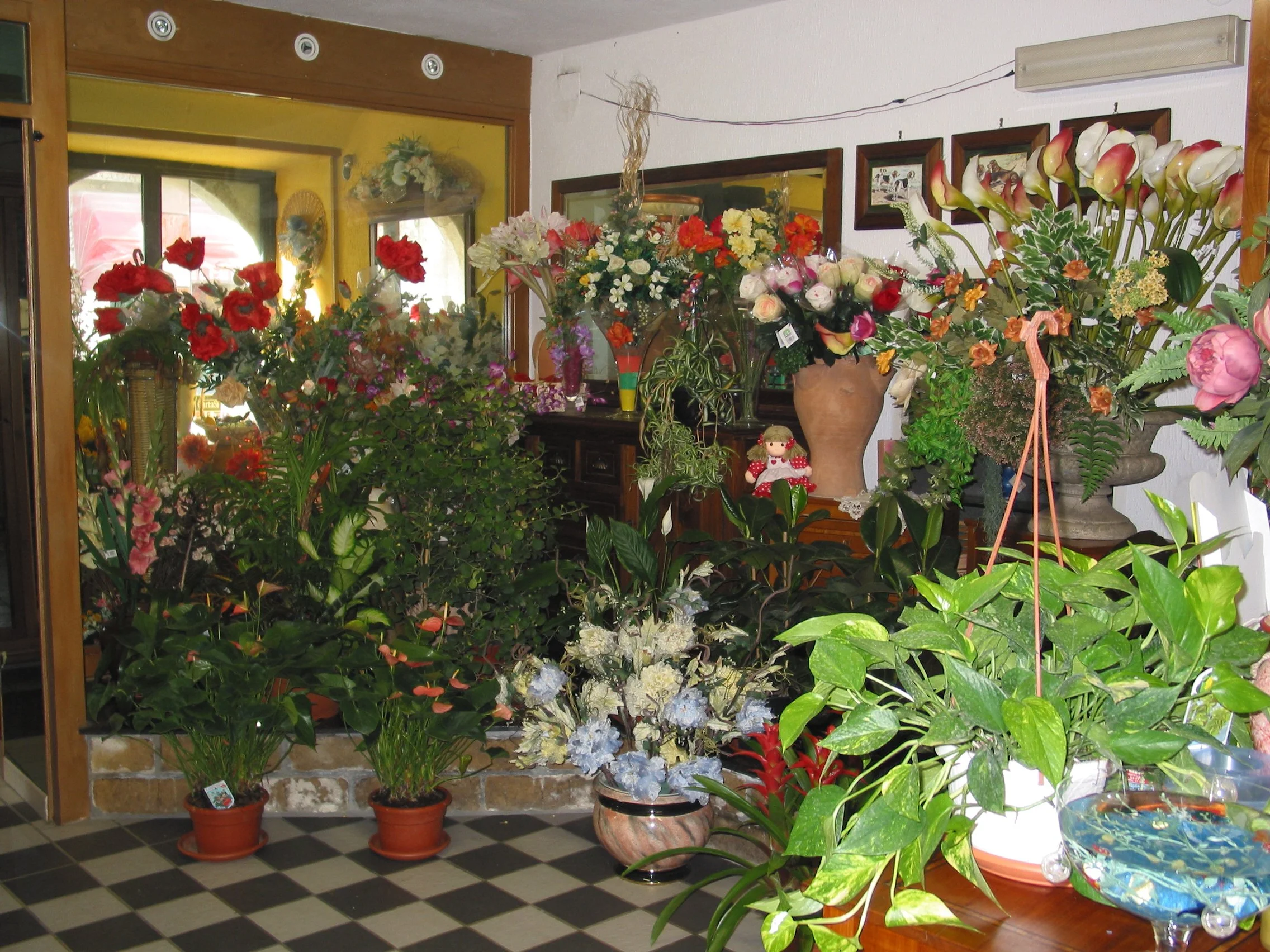 Italy July 2004 (98).jpg