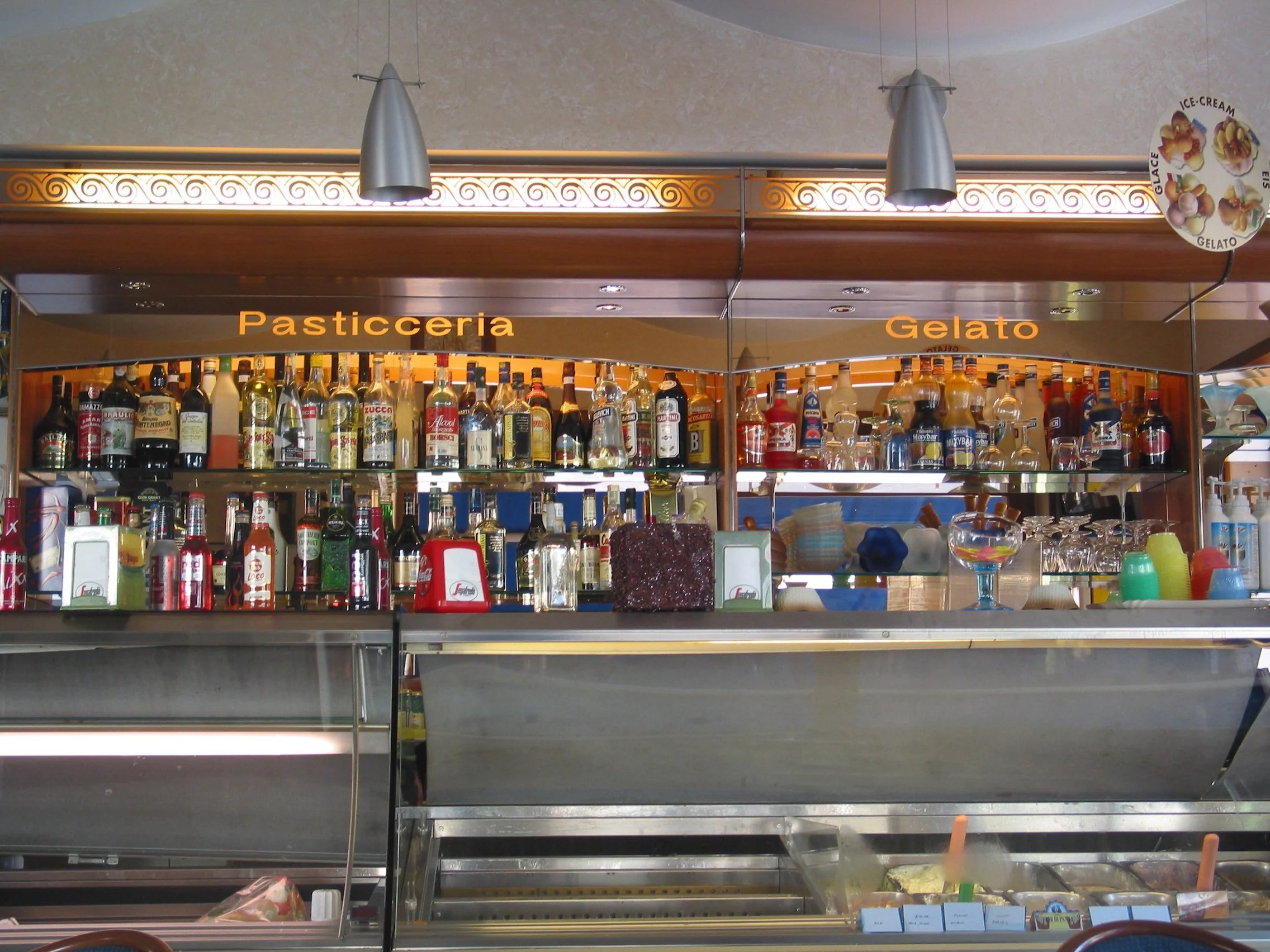 Italy July 2004 (162).jpg