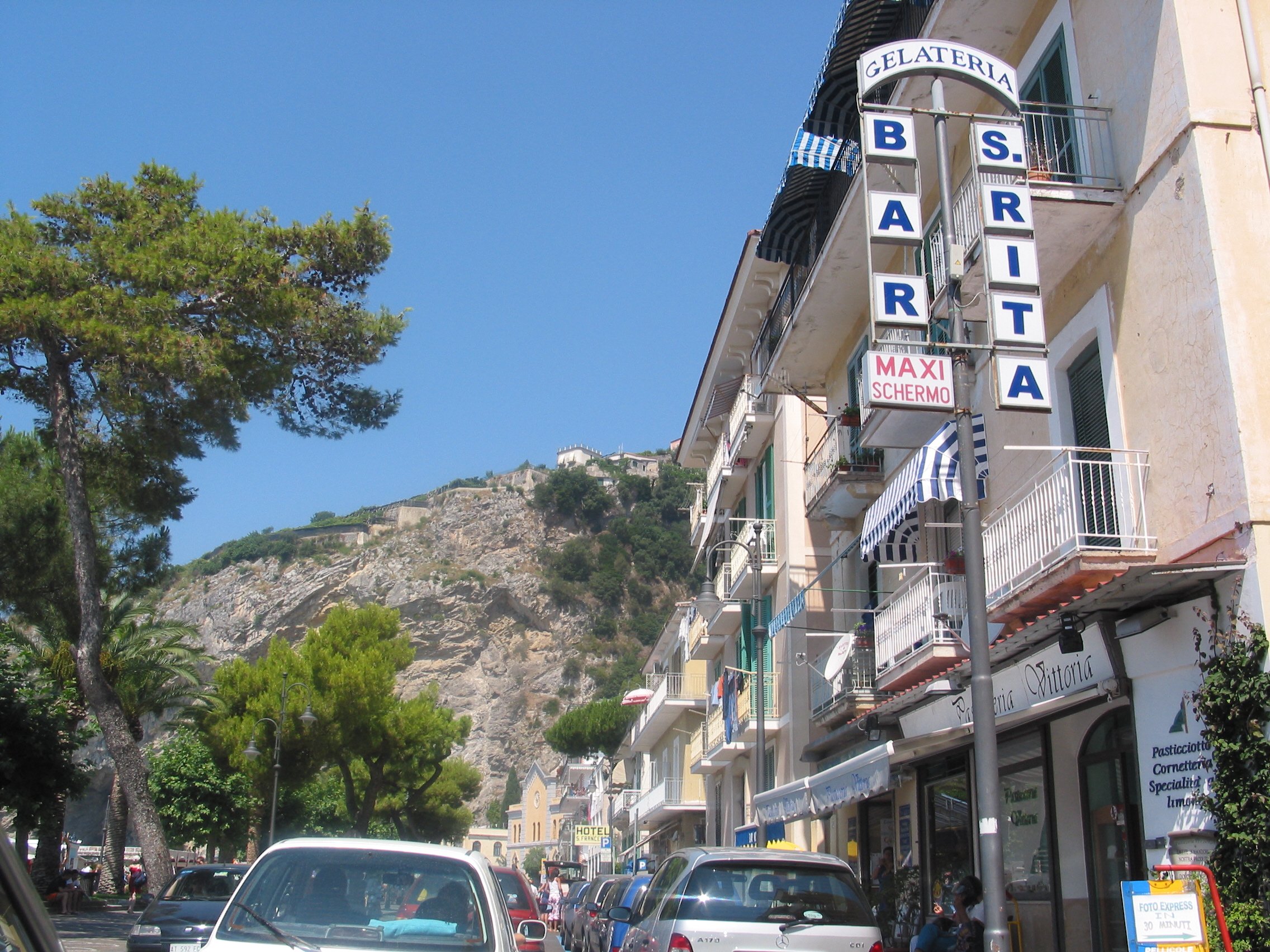 Italy July 2004 (207).jpg