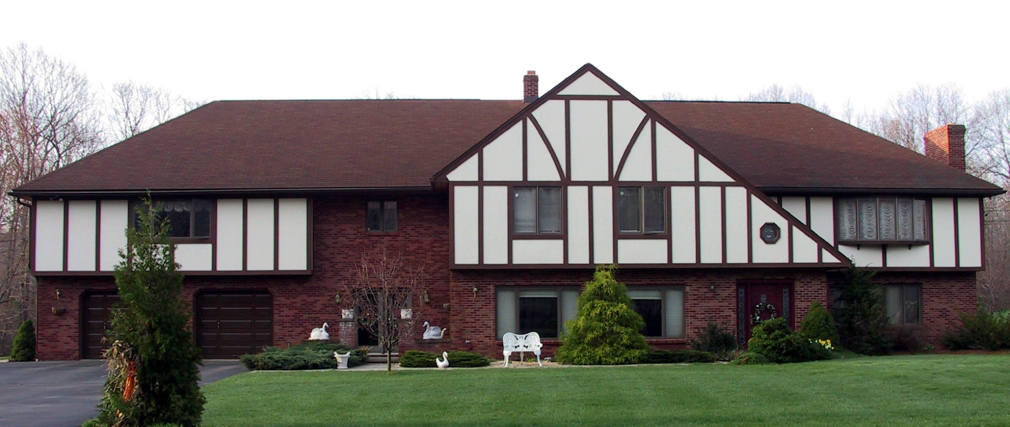 House Front 300 dpi.jpg