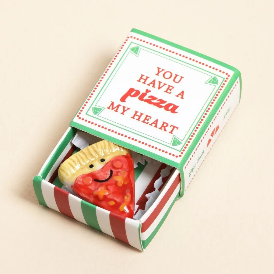 tiny-matchbox-ceramic-pizza-token-79488-4x3a0710-copy-900x900.jpeg