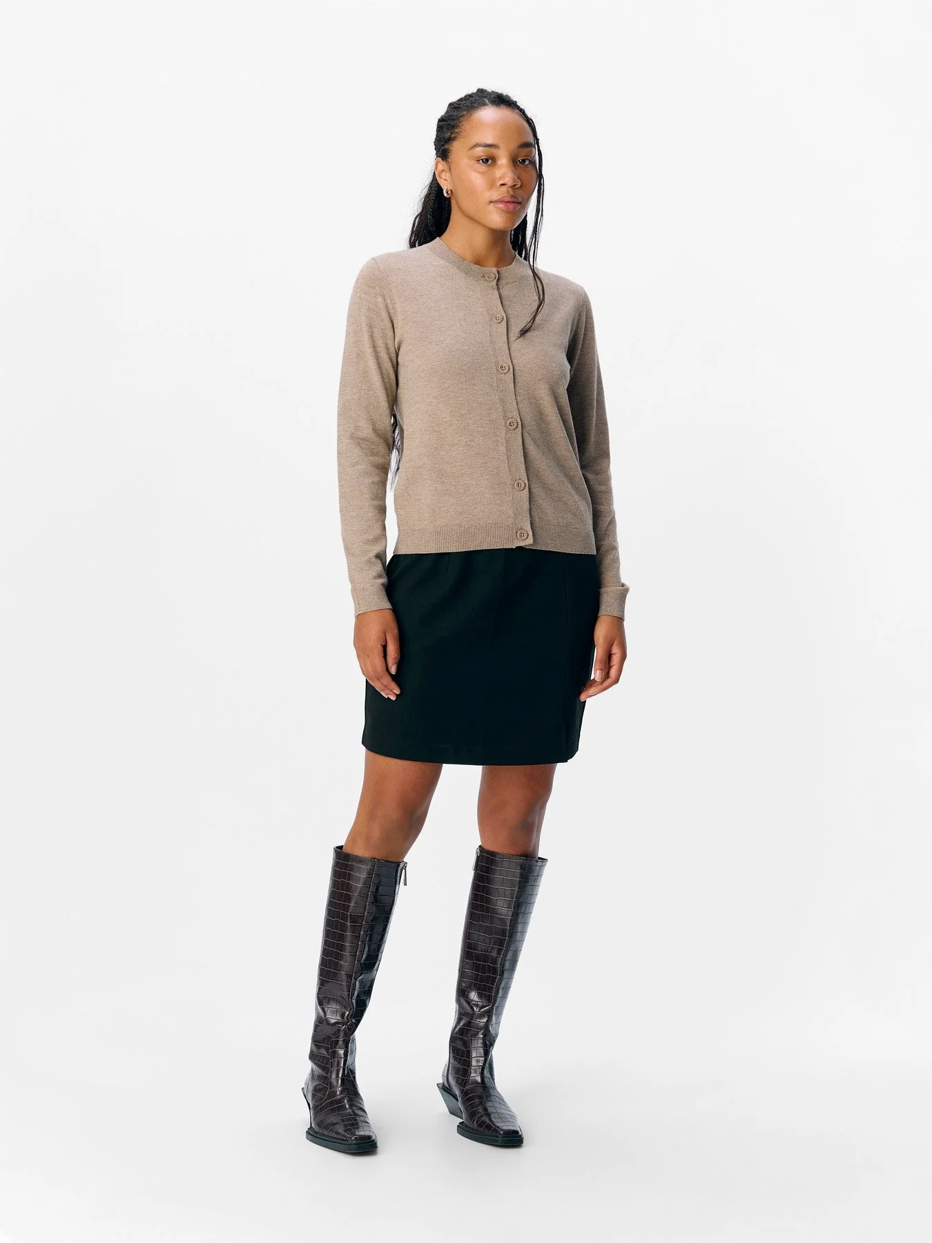 F_23043508_M_4535560_Front Full.jpg