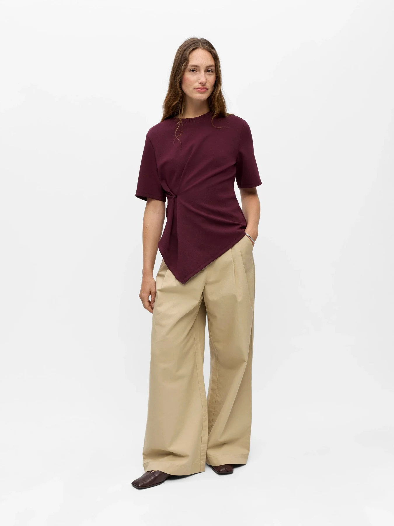 F_23050191_M_5140903_Front Full.jpg