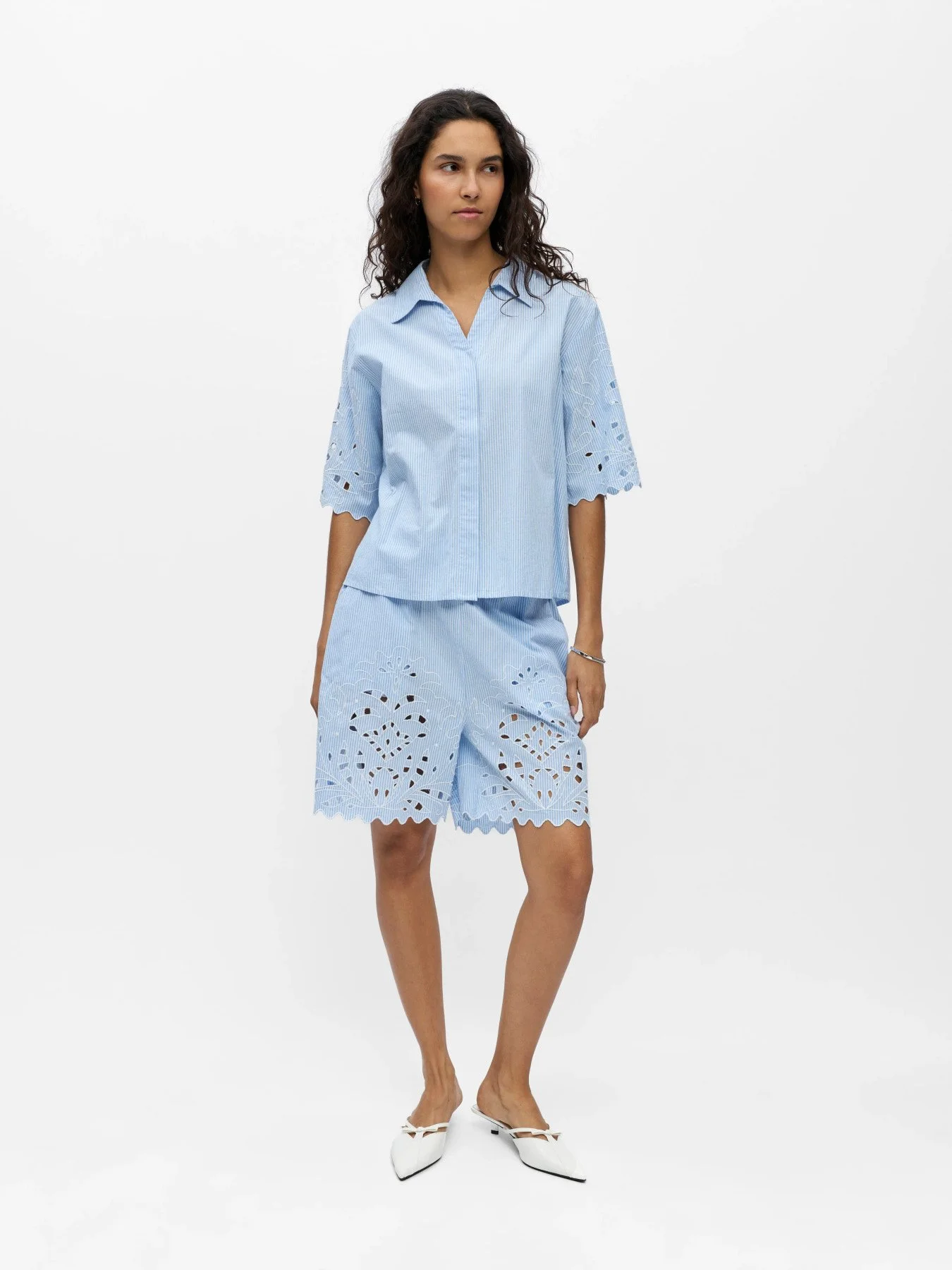 F_23049178_M_5039561_Front Full.jpg