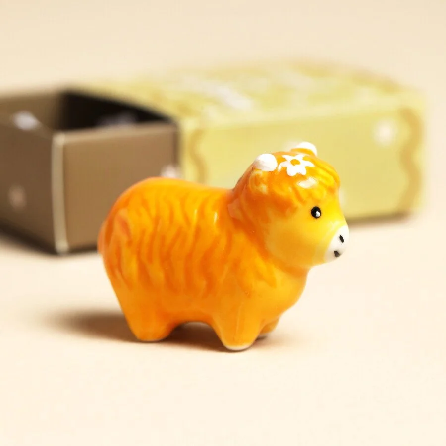 tiny-matchbox-ceramic-highland-cow-token-83979-4x3a6103-copy-900x900.jpeg