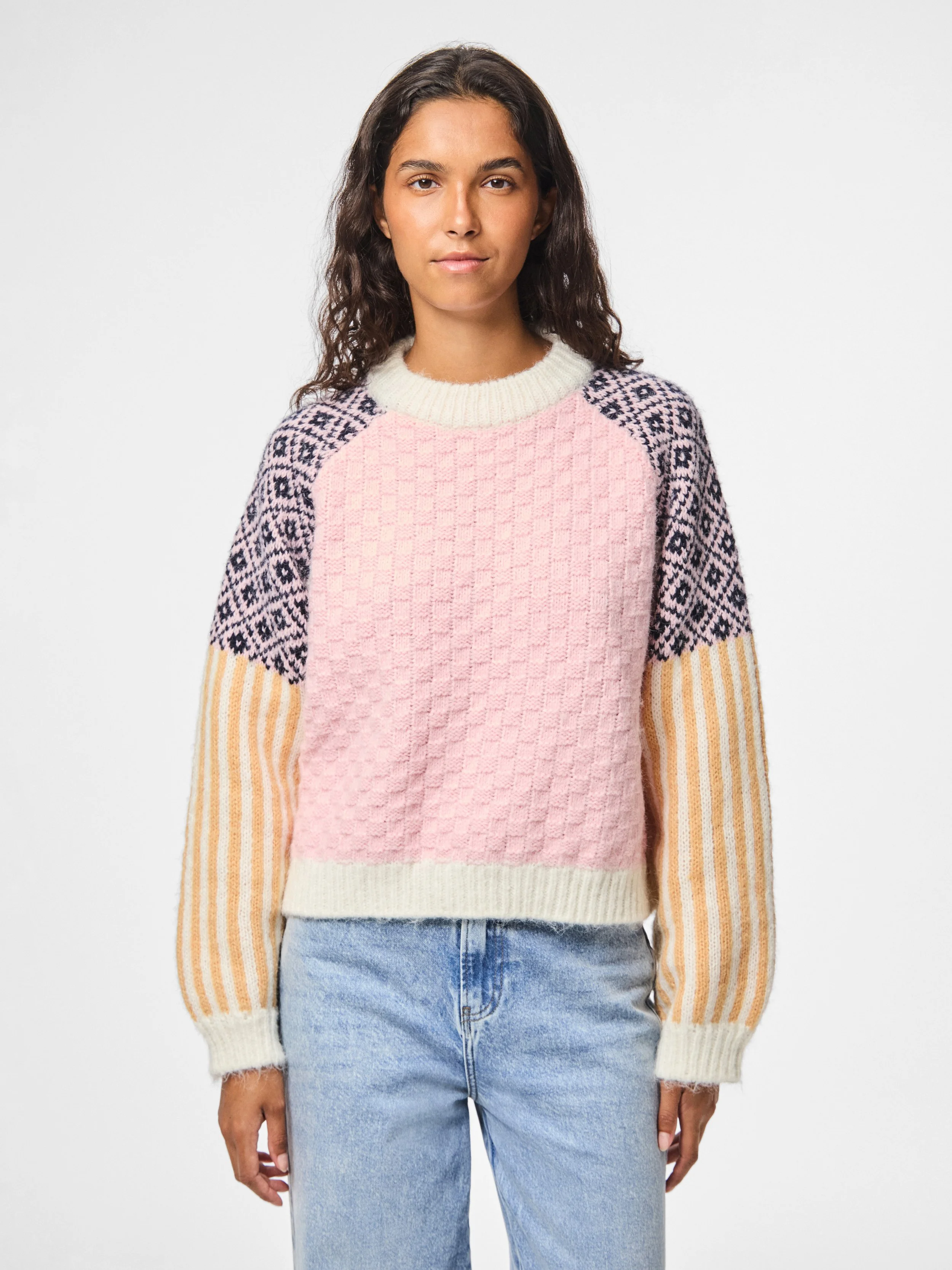 PIECES_FallWinter2025_4865178_17161265_3.jpg