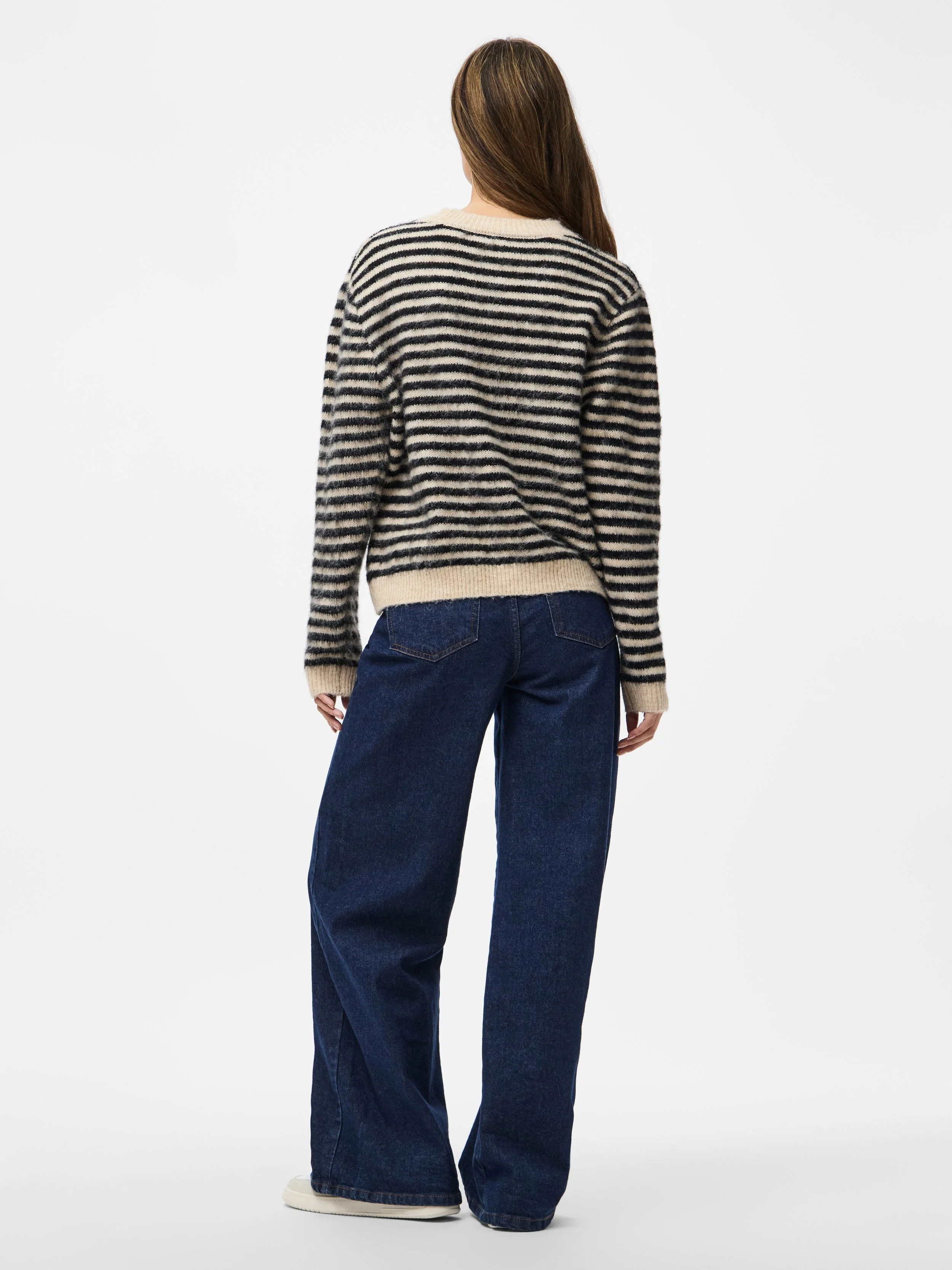 PIECES_FallWinter2025_4813560_17159323_6.jpg