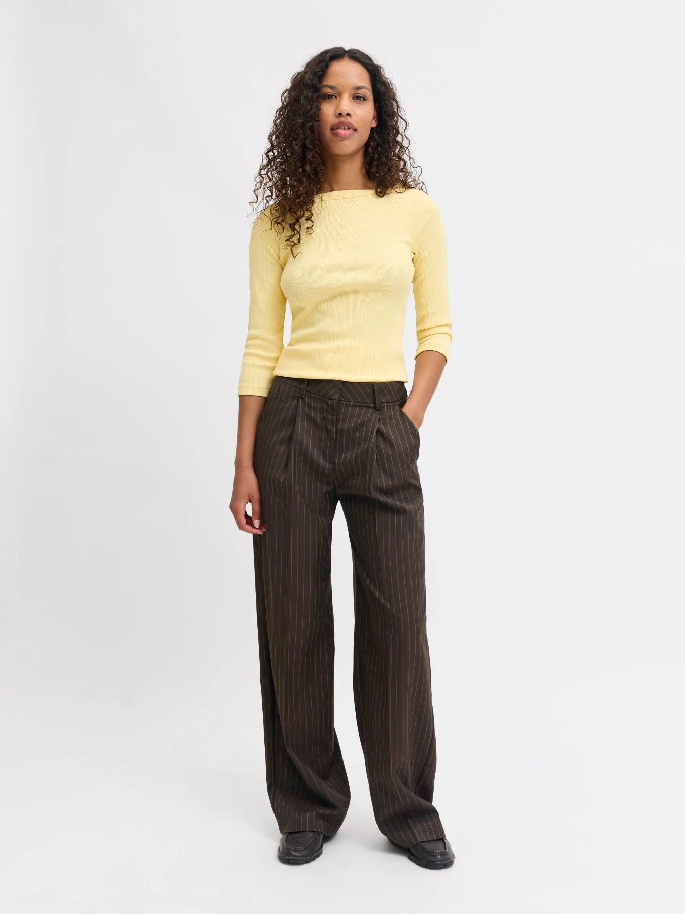 F_12248958_M_5055154_Front Full.jpg